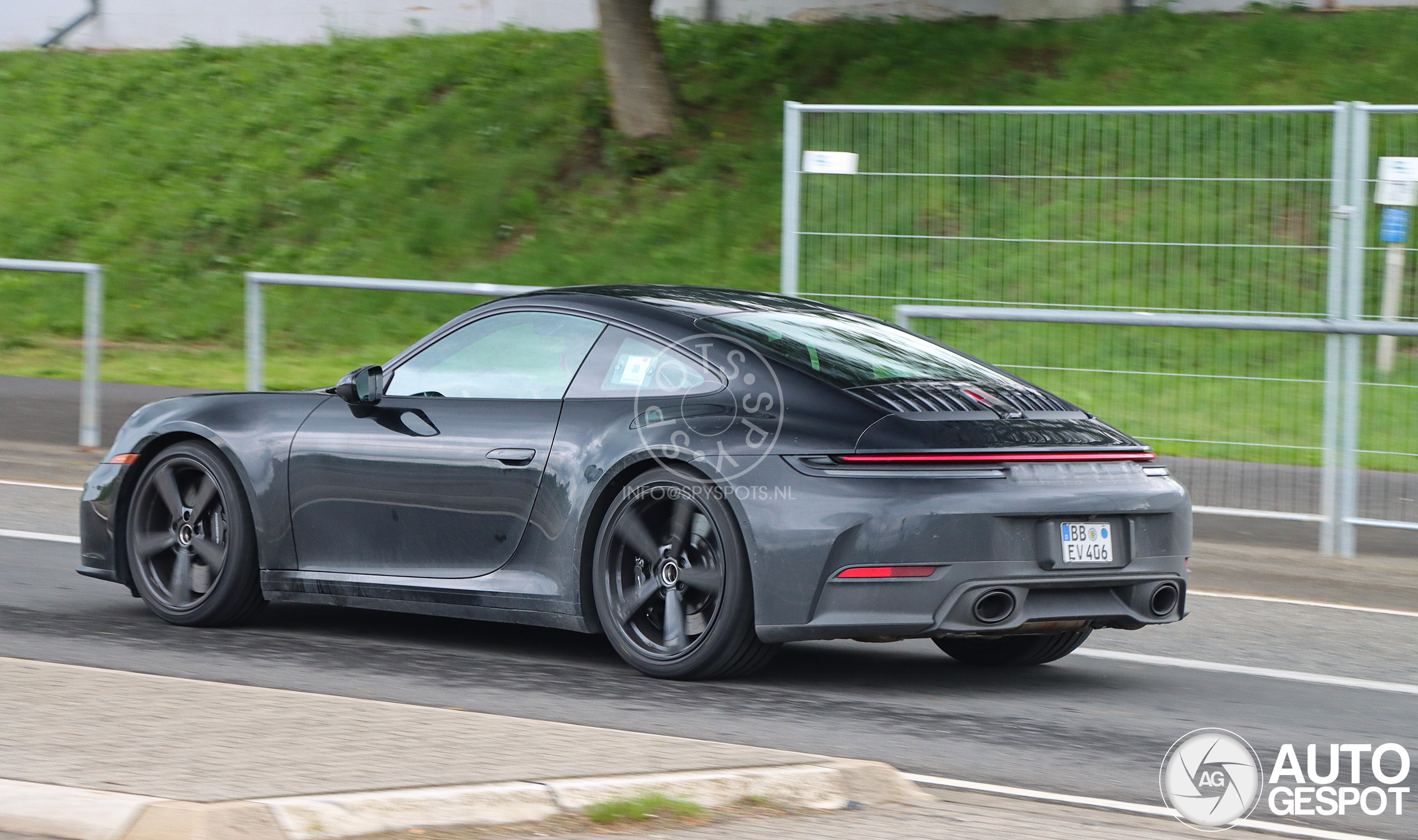 Porsche 992 Carrera 4S MkII