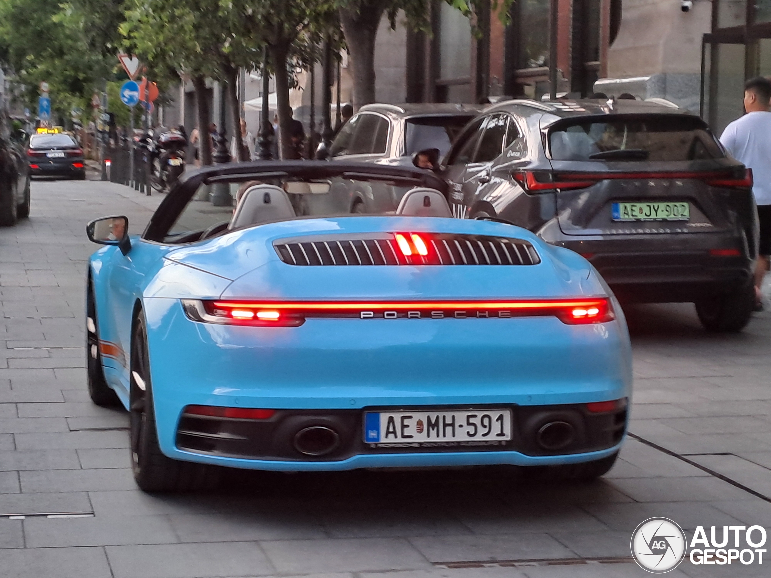 Porsche 992 Carrera 4S Cabriolet