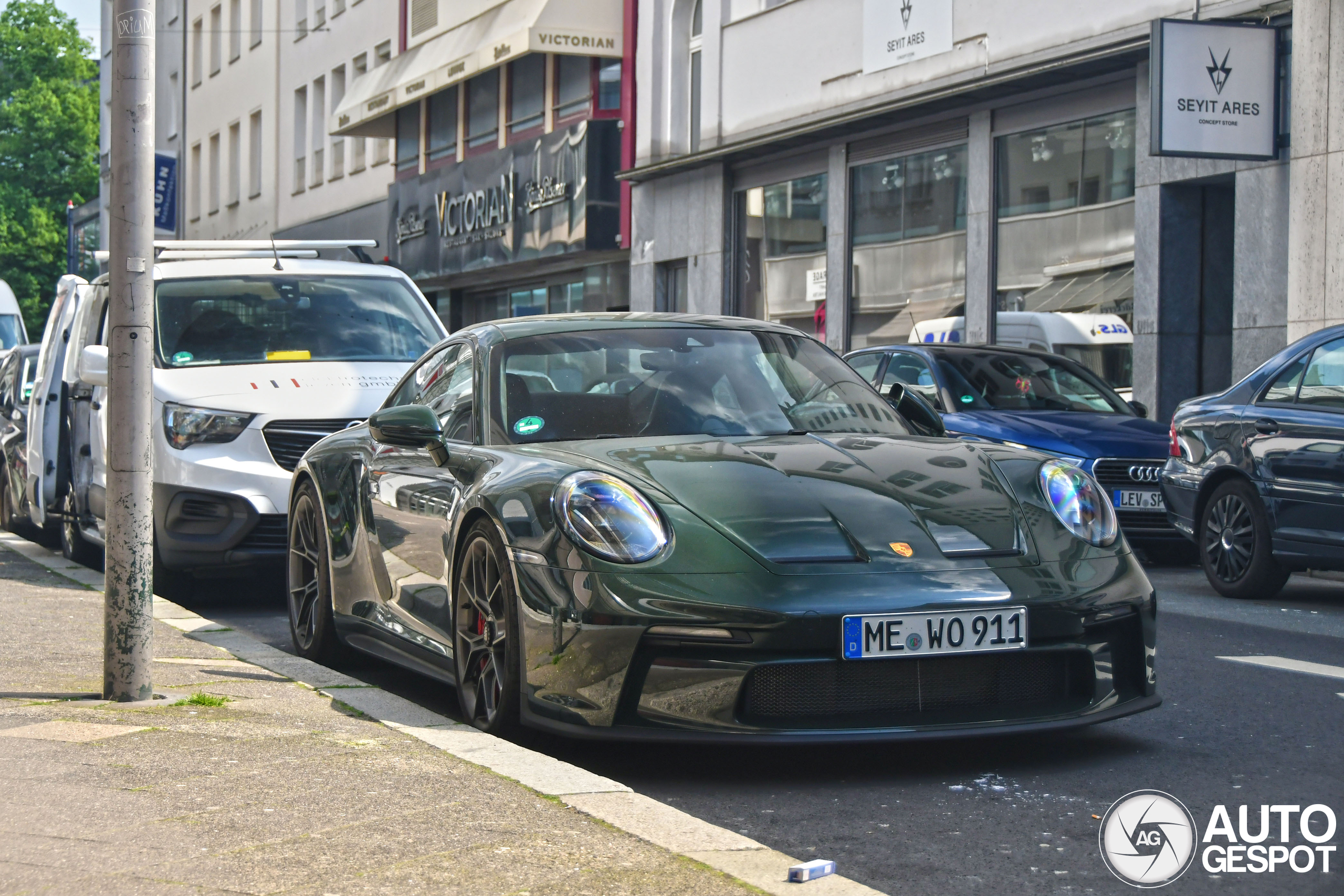 Porsche 992 GT3 Touring