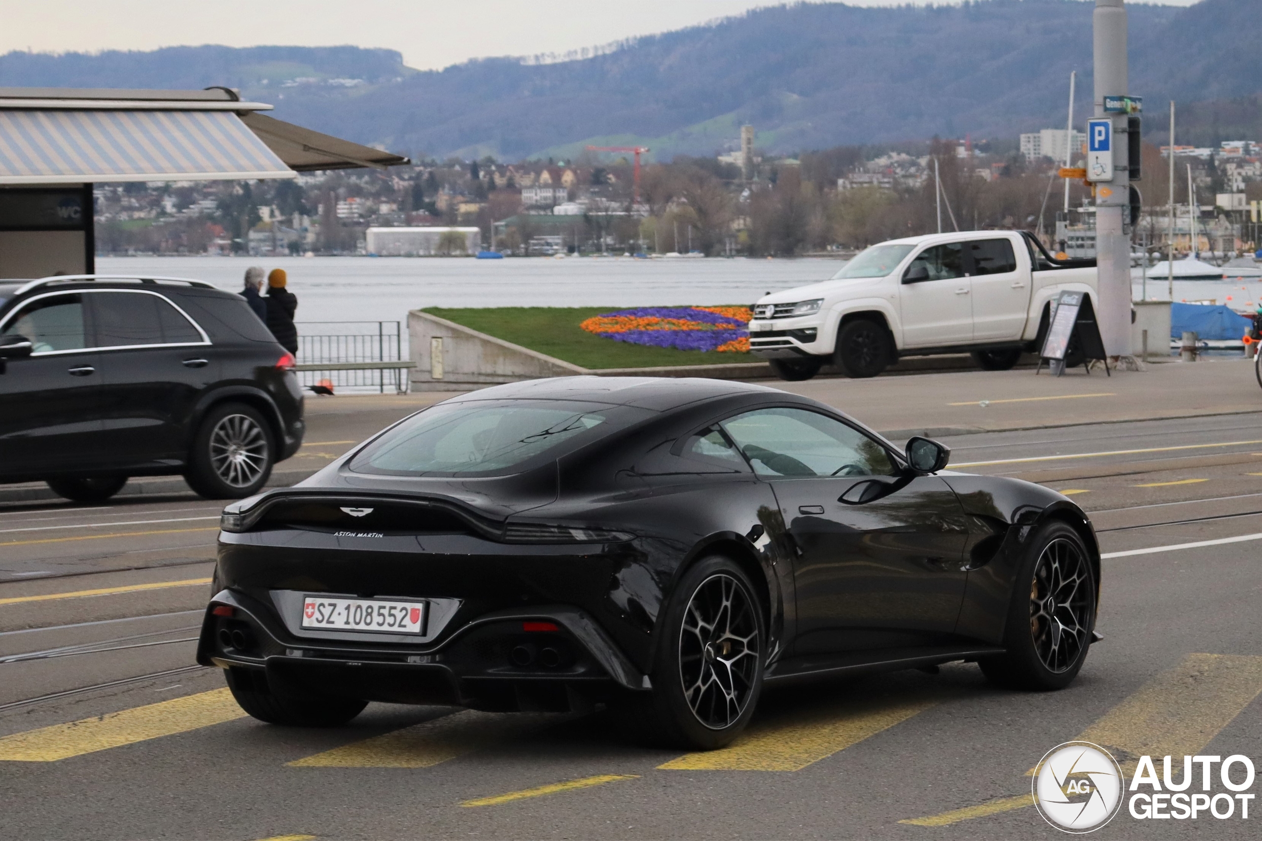 Aston Martin V8 Vantage 2018