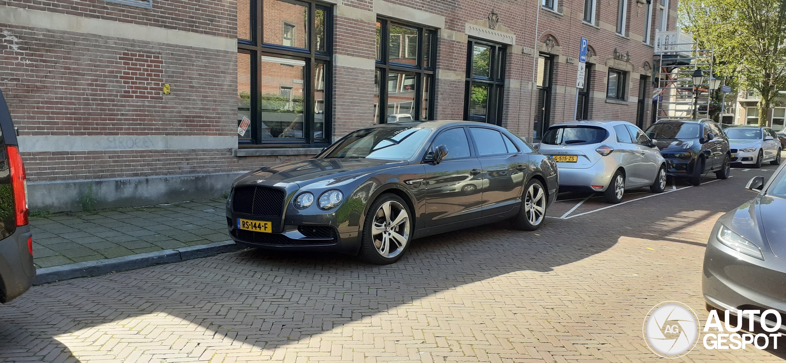 Bentley Flying Spur V8 S