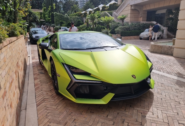 Lamborghini Revuelto