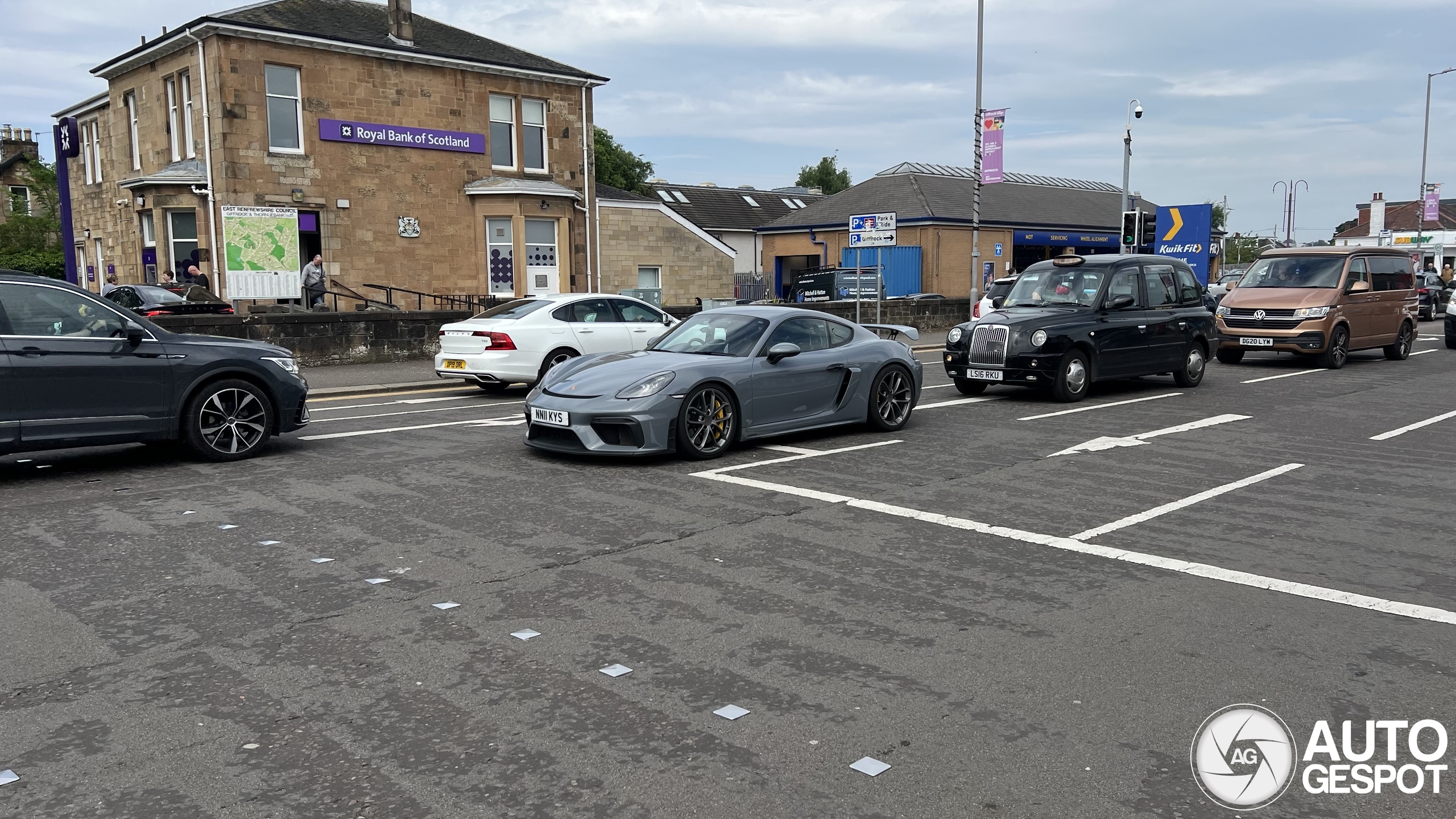 Porsche 718 Cayman GT4