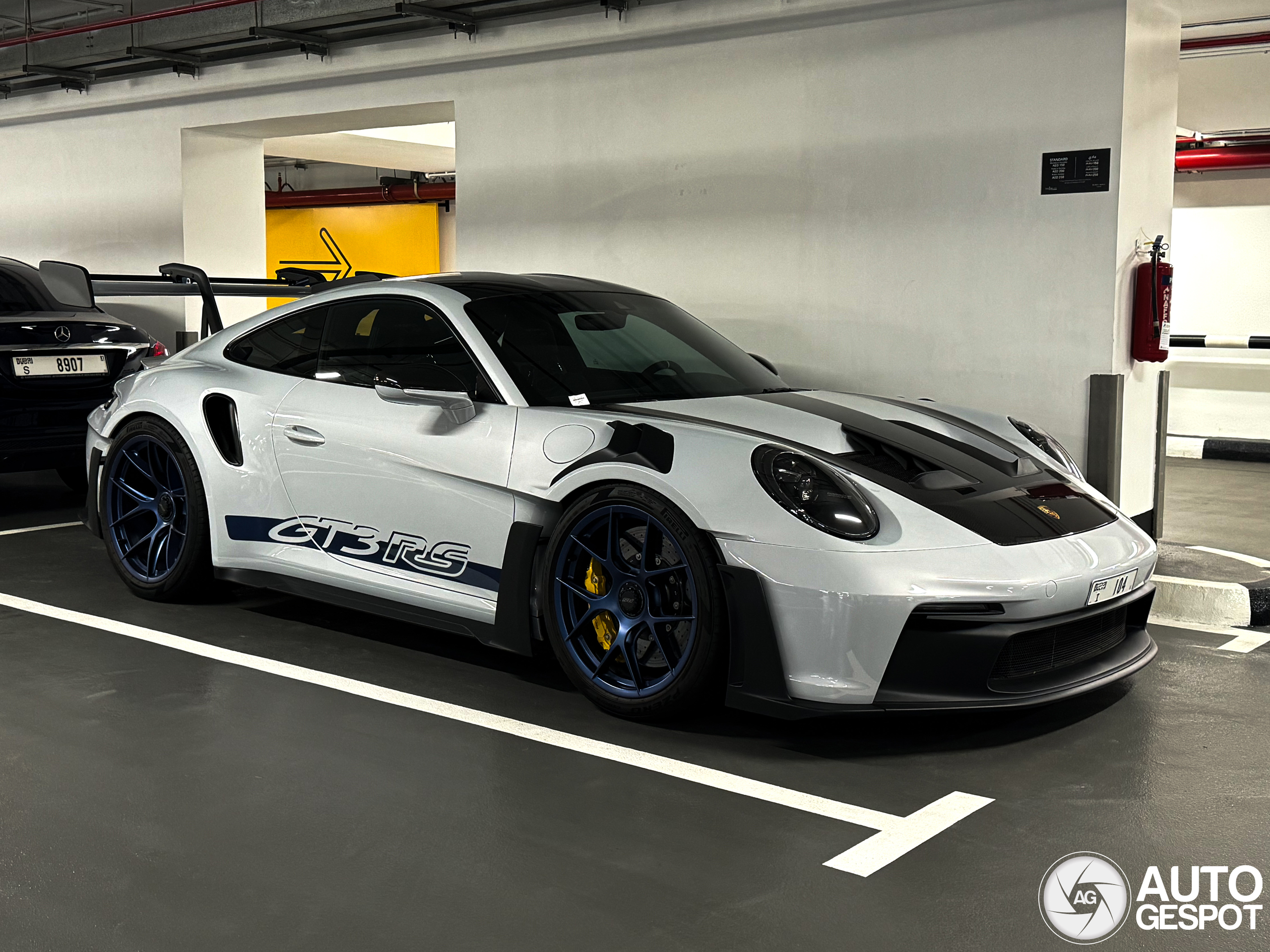 Porsche 992 GT3 RS Weissach Package