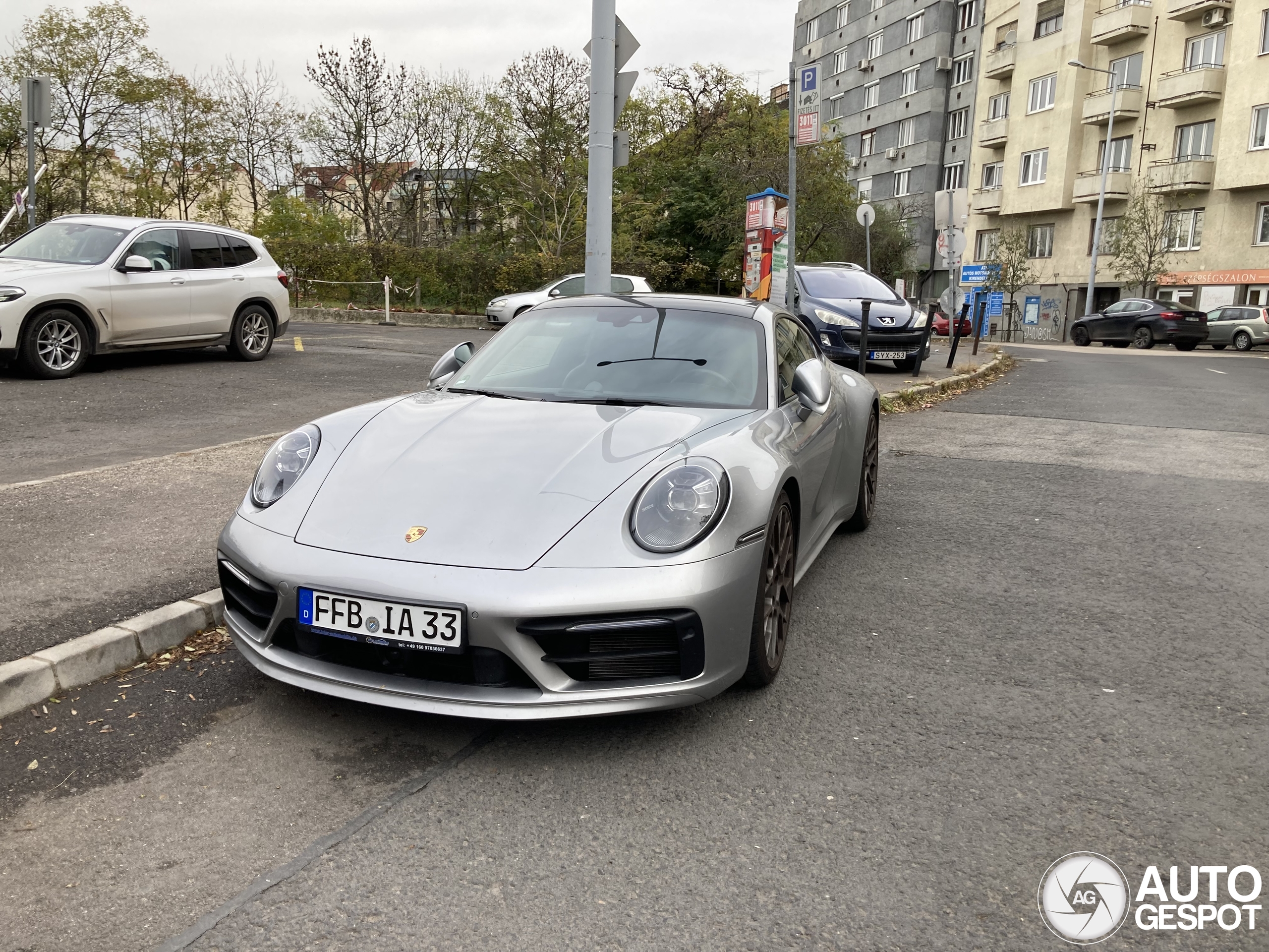 Porsche 992 Carrera 4S