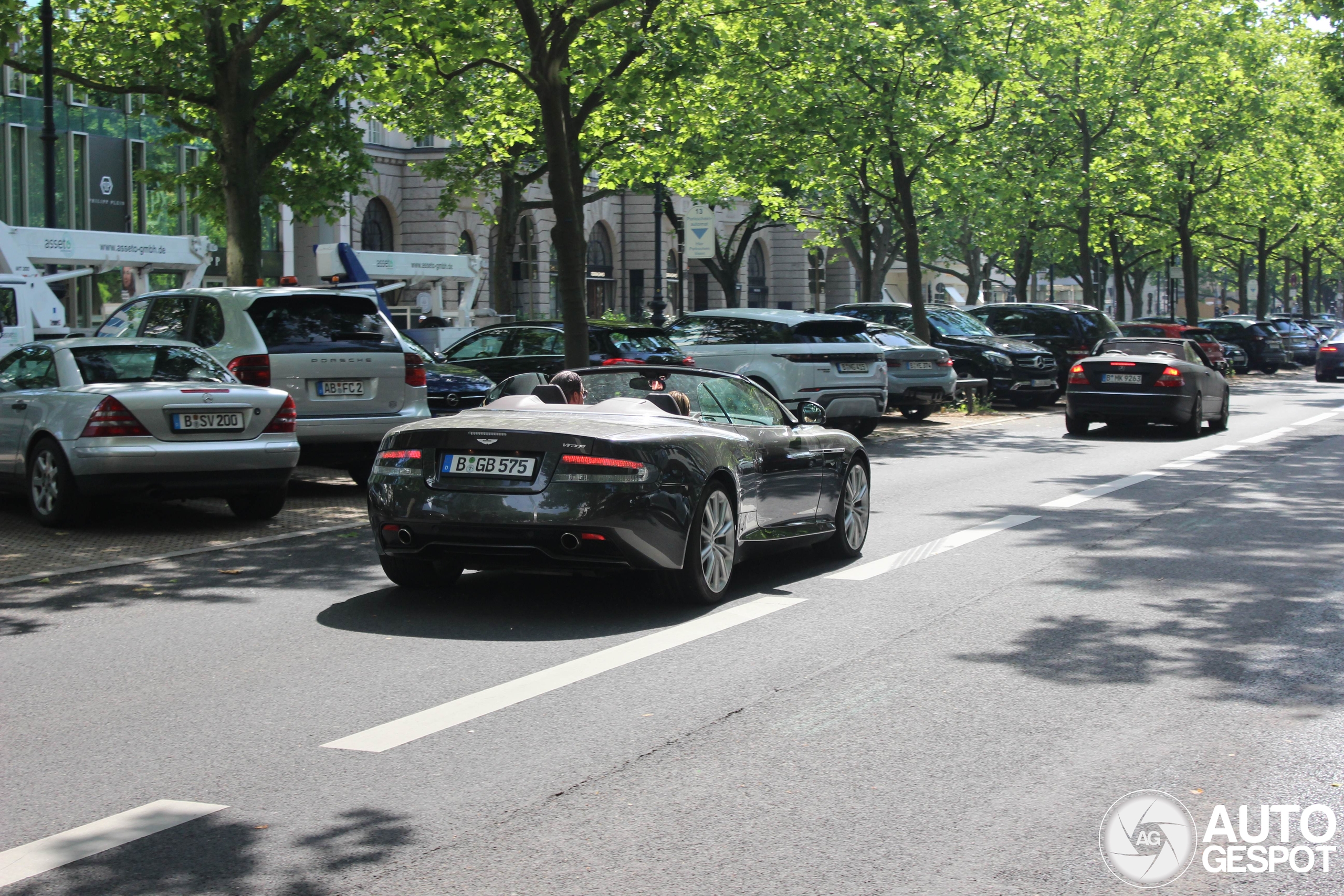 Aston Martin Virage Volante 2011