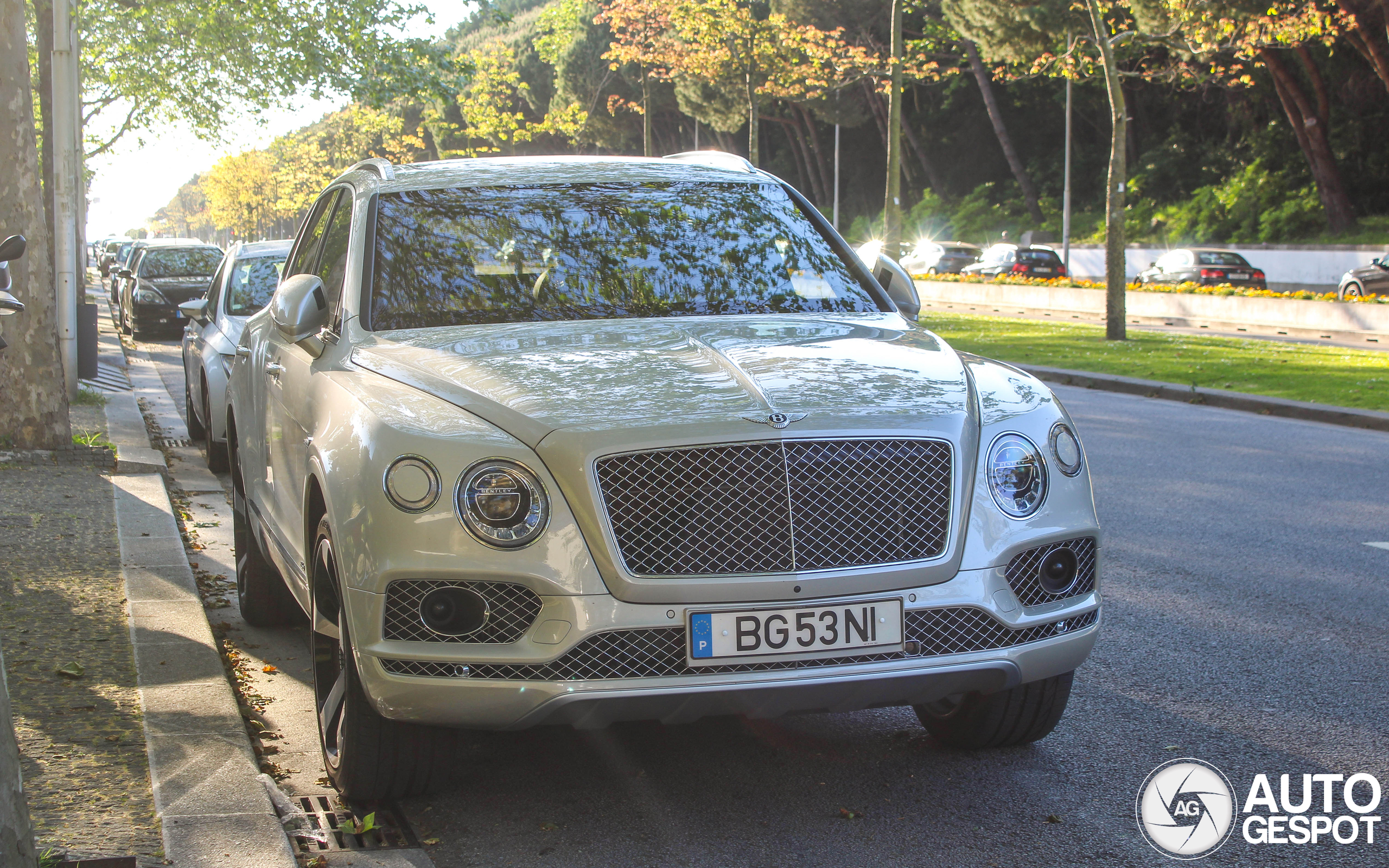 Bentley Bentayga Hybrid