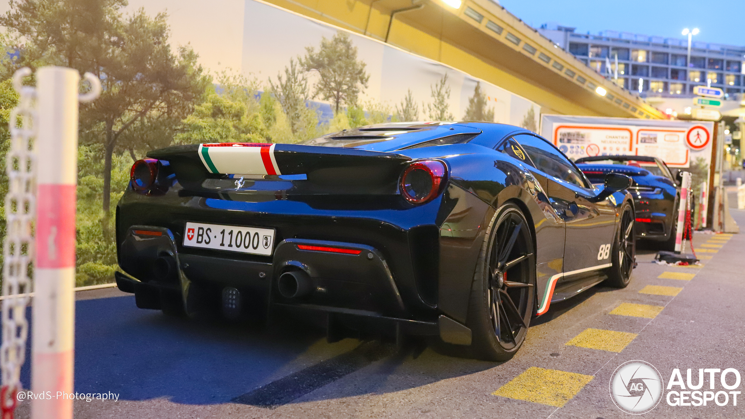 Ferrari 488 Pista Piloti