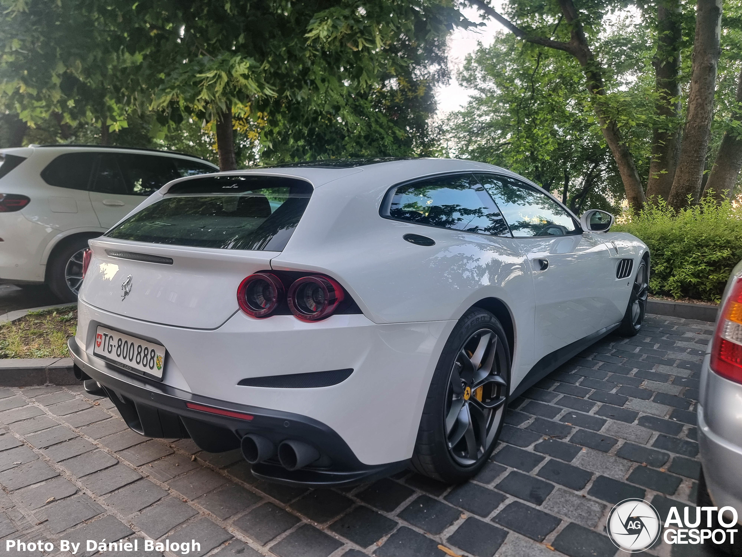 Ferrari GTC4Lusso T