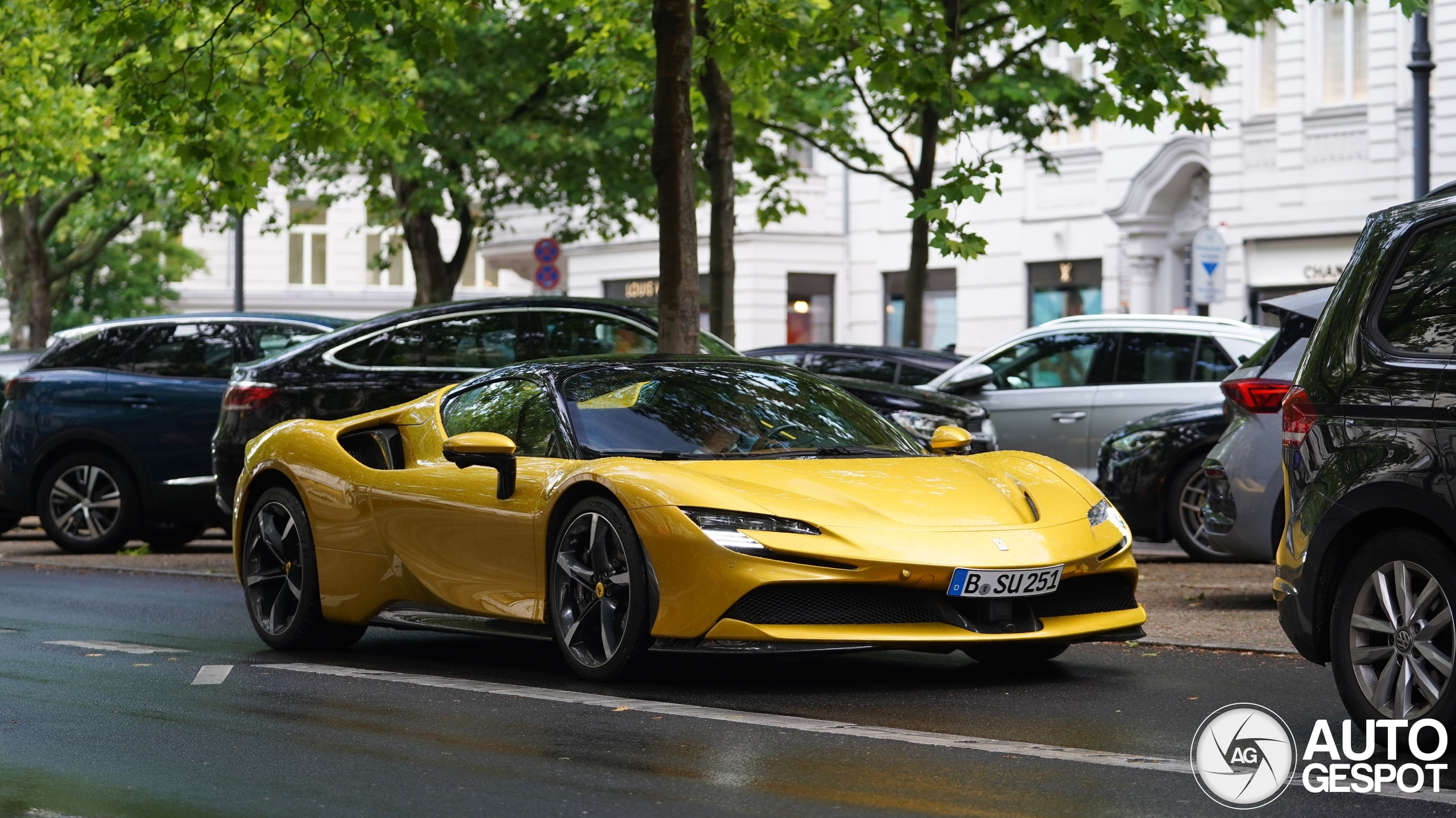 Ferrari SF90 Spider