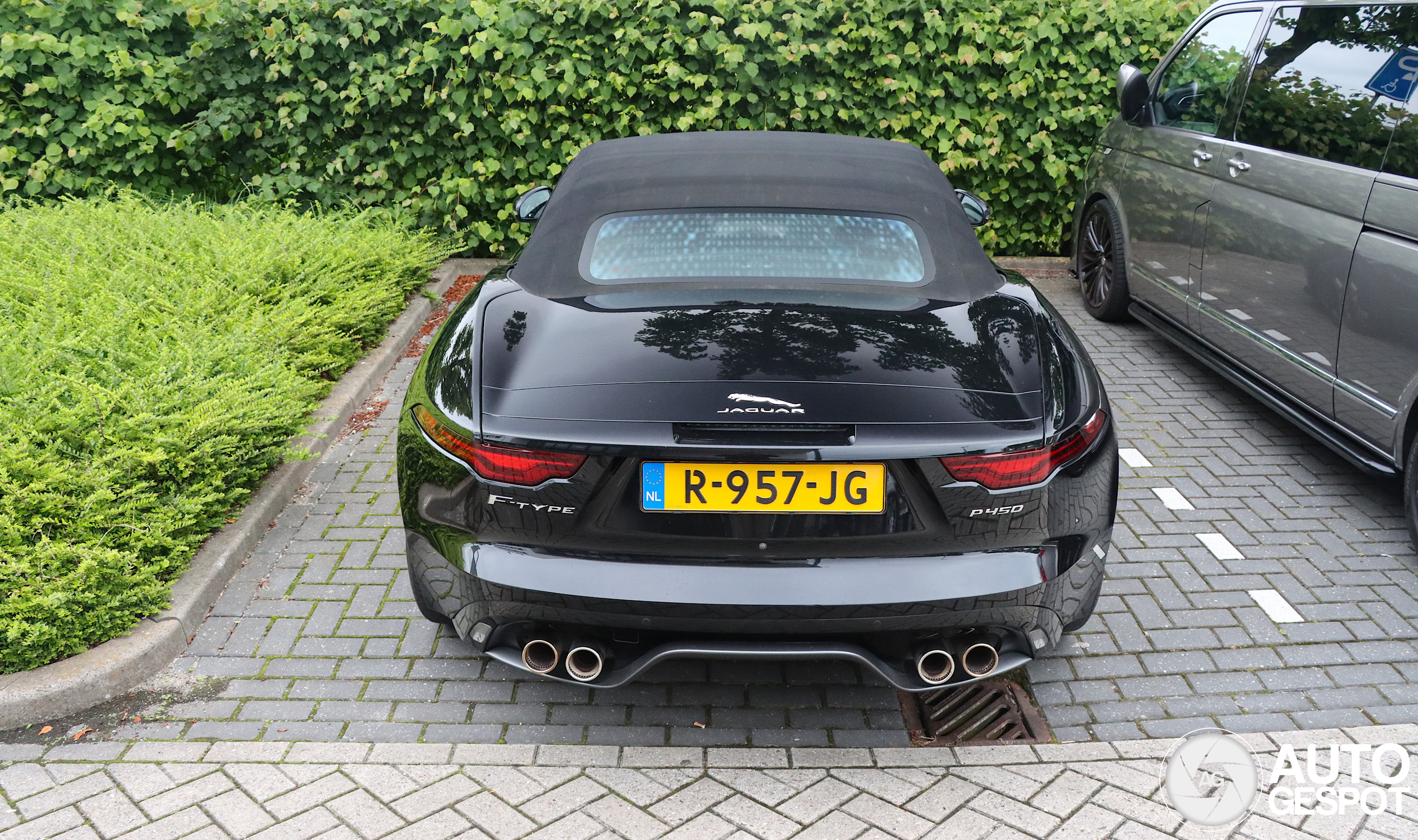 Jaguar F-TYPE P450 Convertible 2020