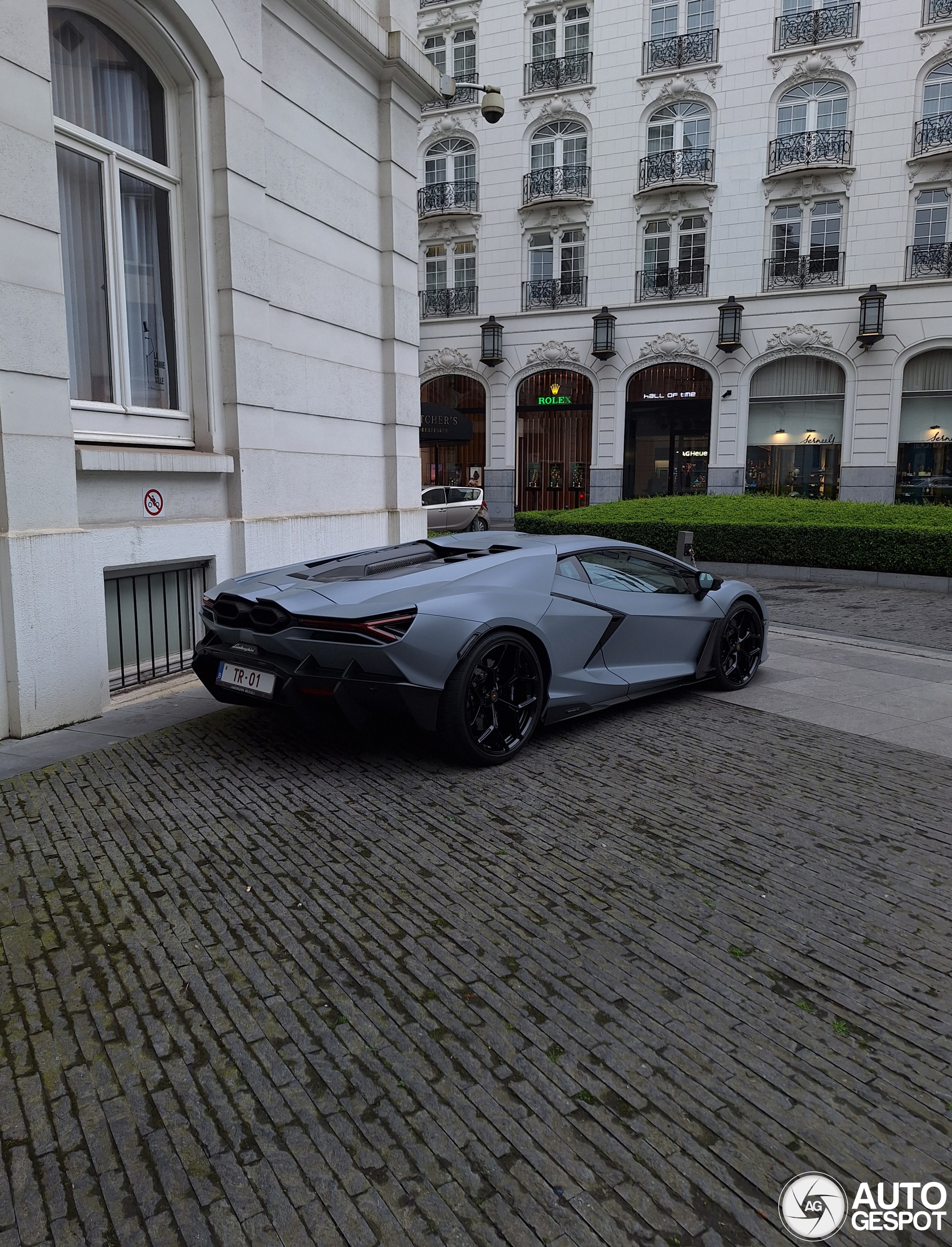 Lamborghini Revuelto