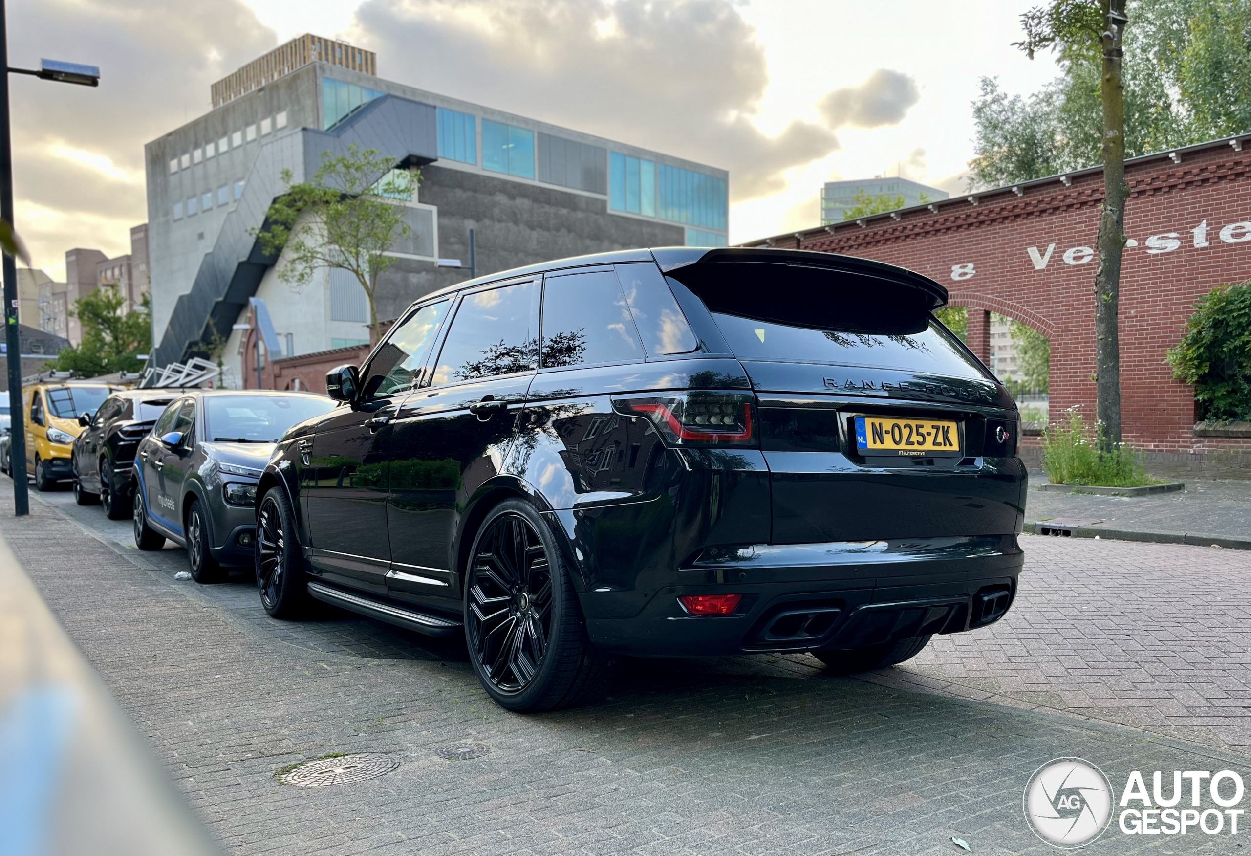 Land Rover Range Rover Sport SVR 2018 Carbon Edition