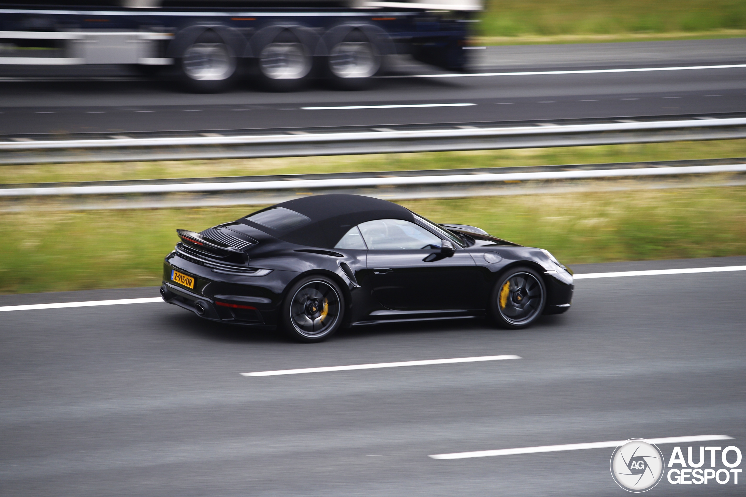 Porsche 992 Turbo S Cabriolet