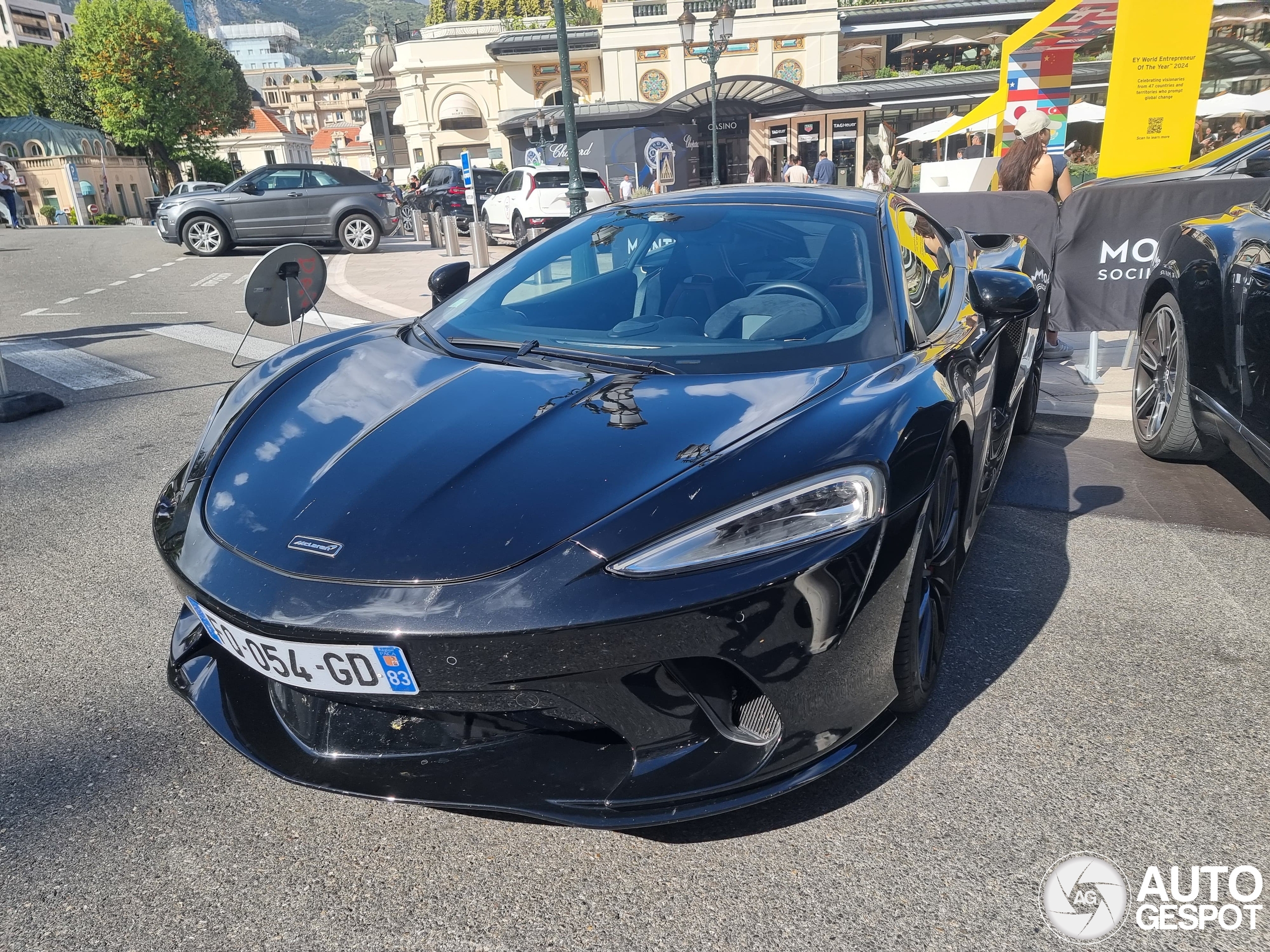 McLaren GT