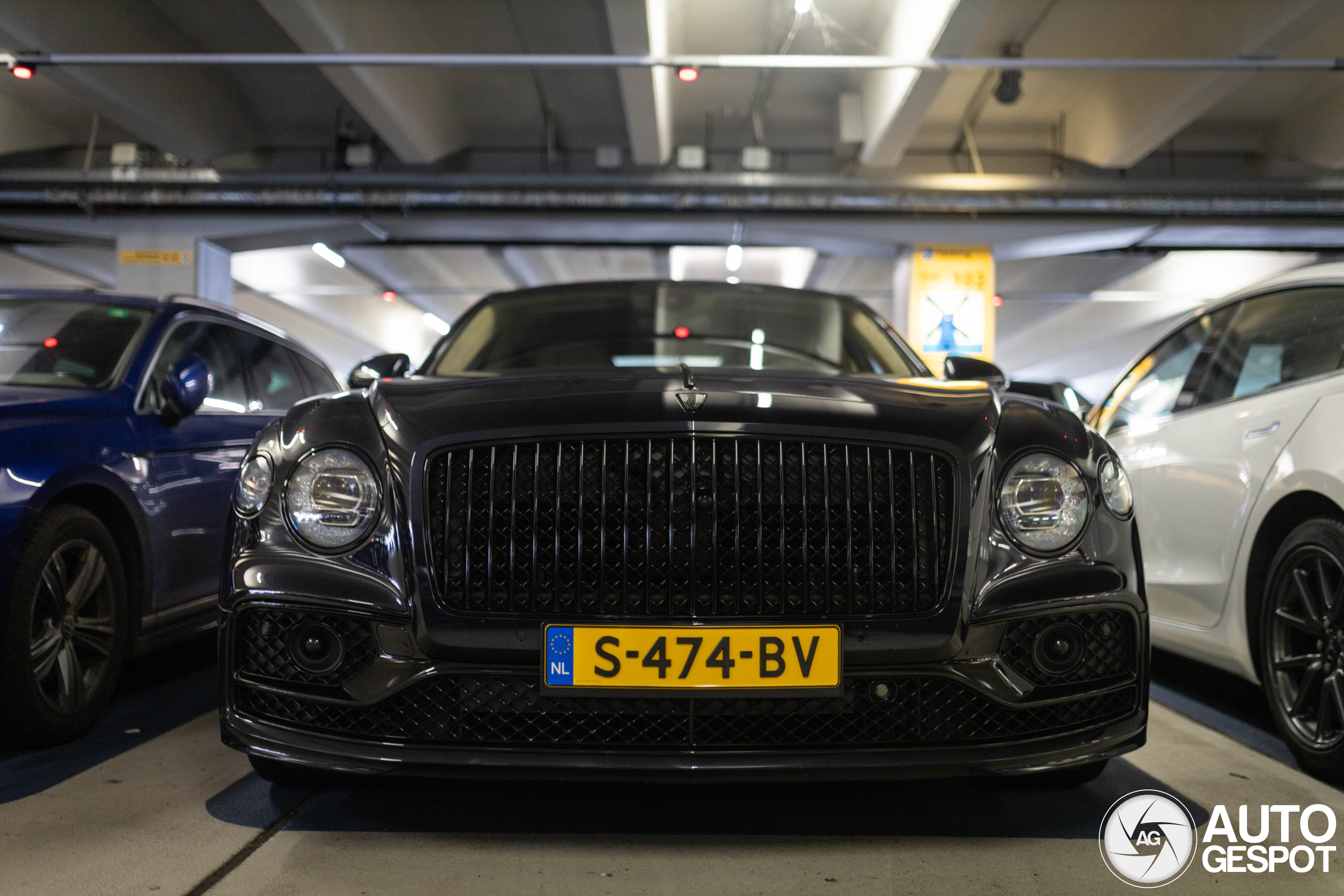 Bentley Flying Spur Hybrid