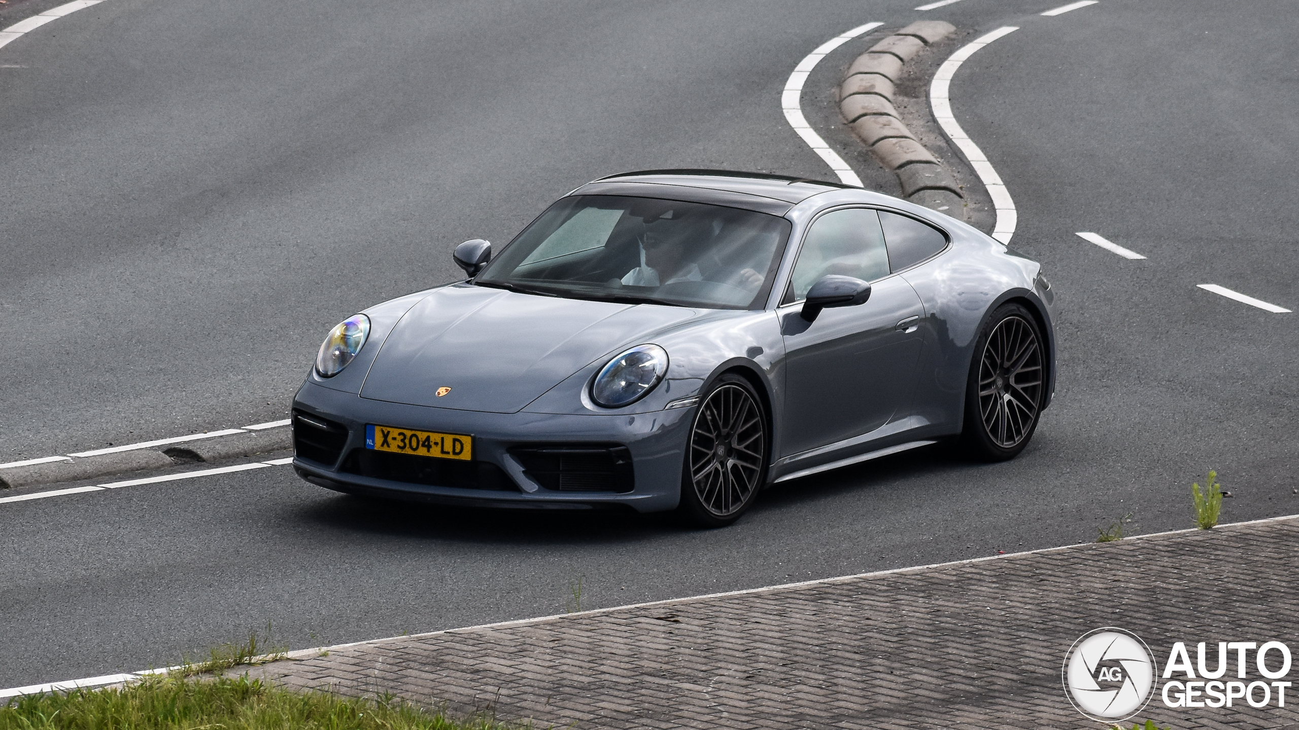 Porsche 992 Carrera 4S