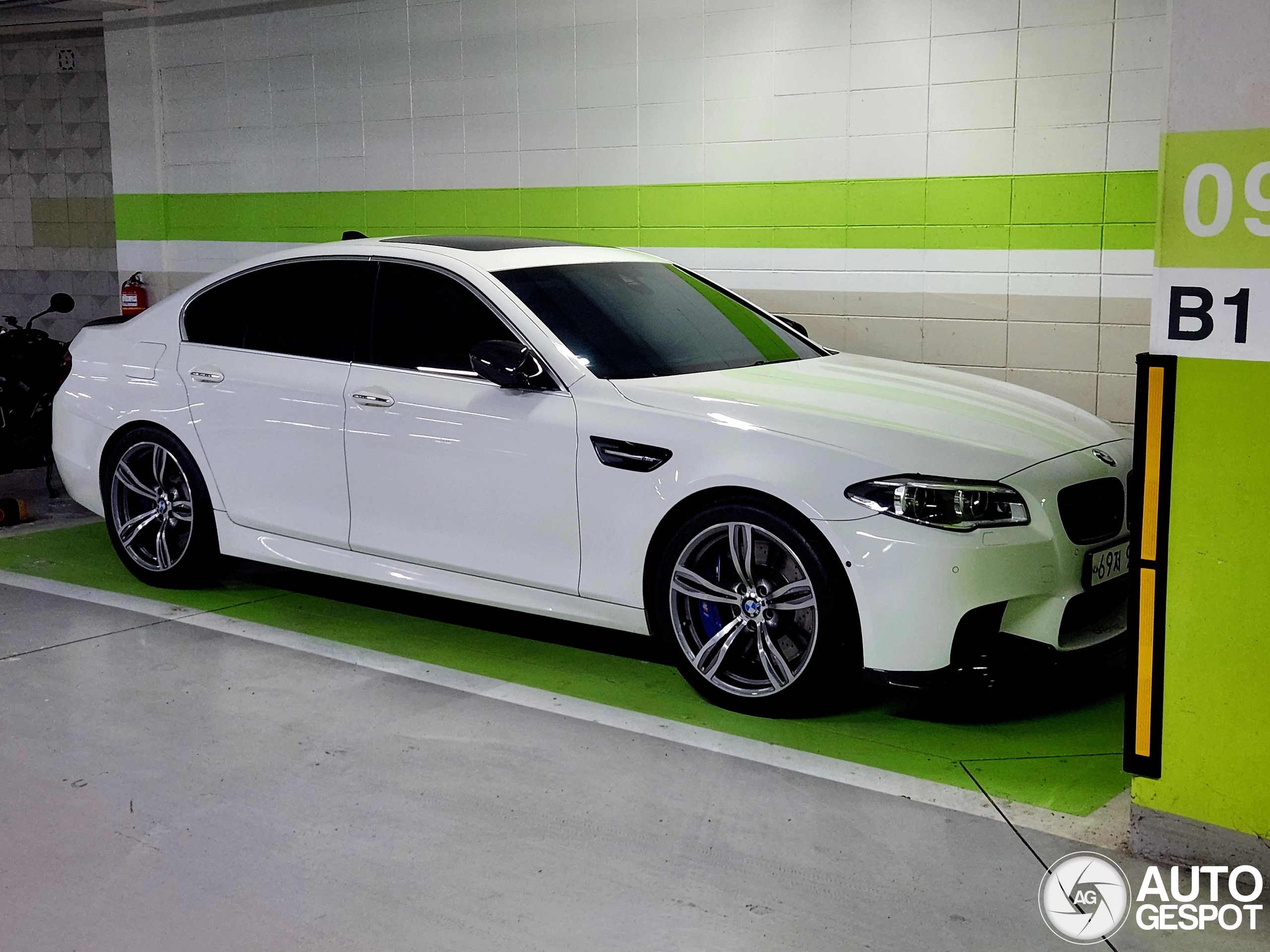 BMW M5 F10 2014