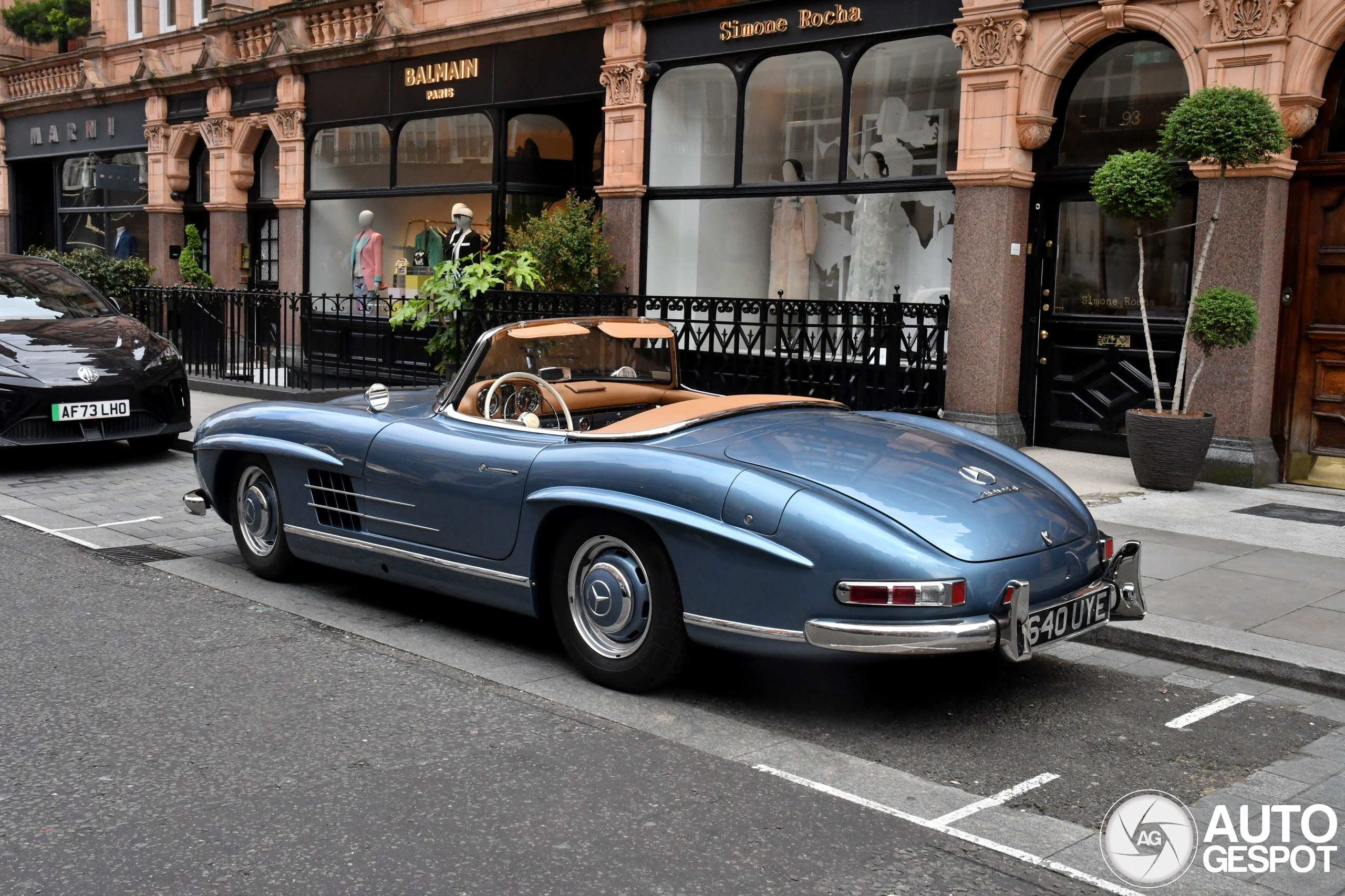 This 300 SL is quite perfect