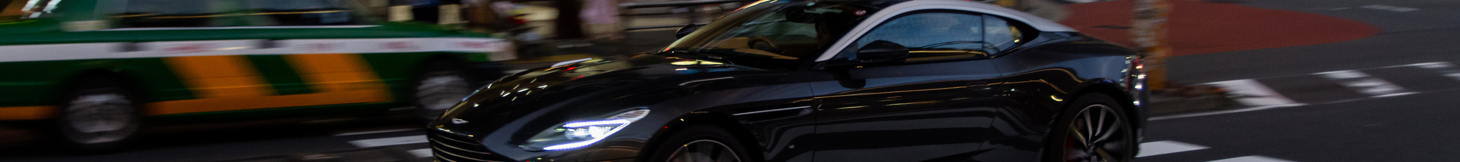 Aston Martin DB11