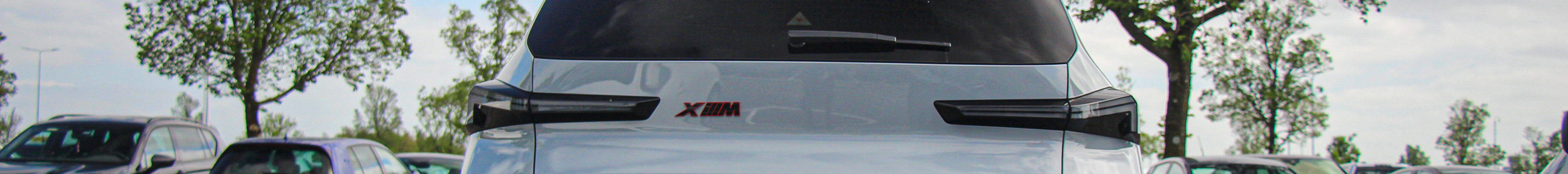 BMW XM G09 Label Red