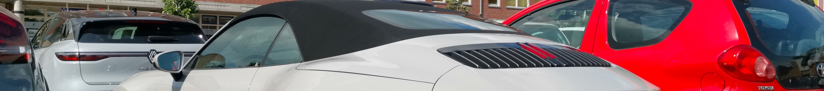 Porsche 992 Carrera 4S Cabriolet MkI