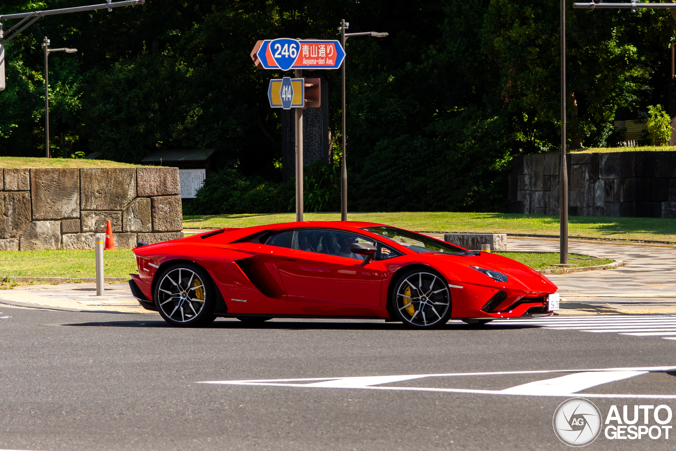 Lamborghini Aventador S LP740-4