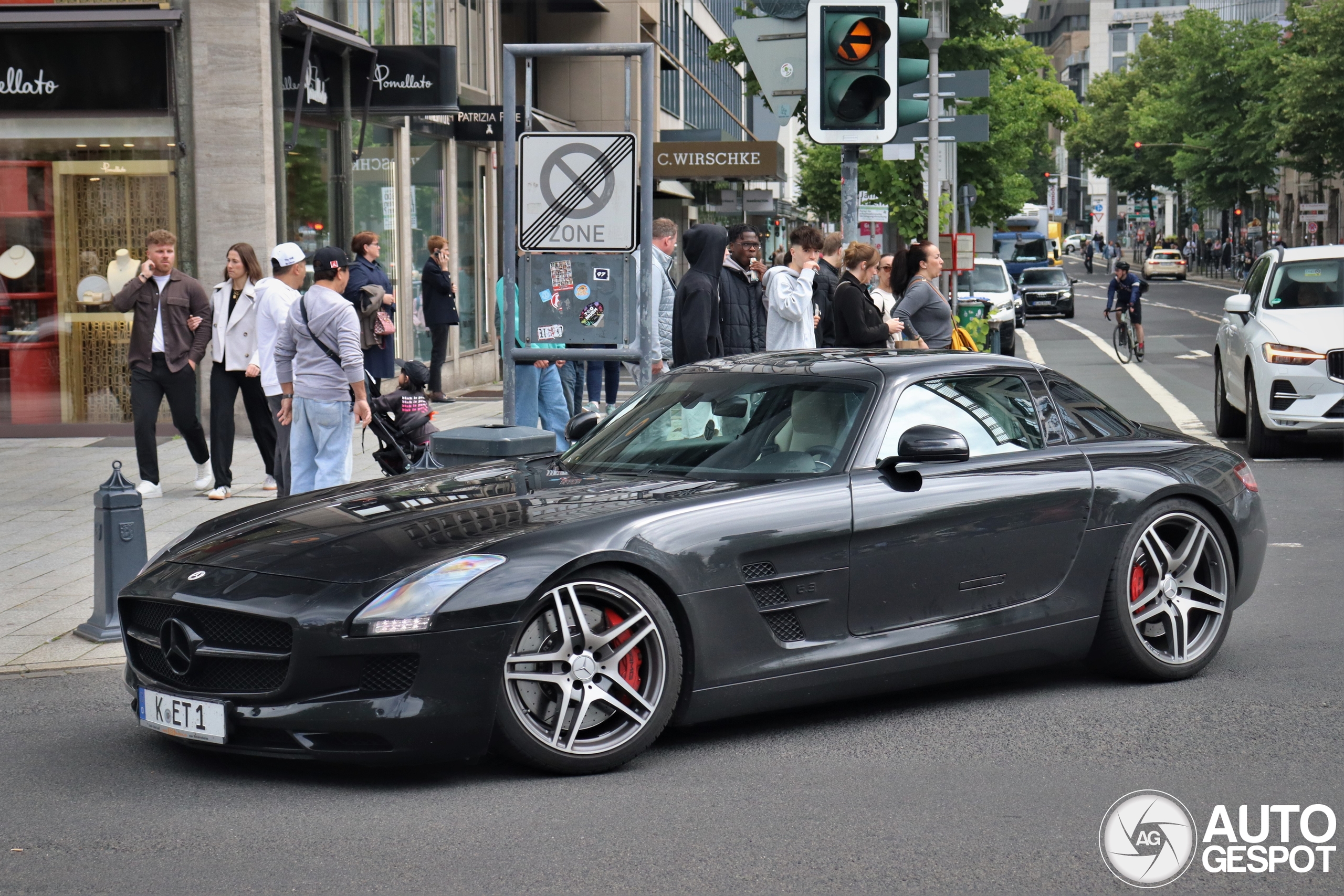 Mercedes-Benz SLS AMG