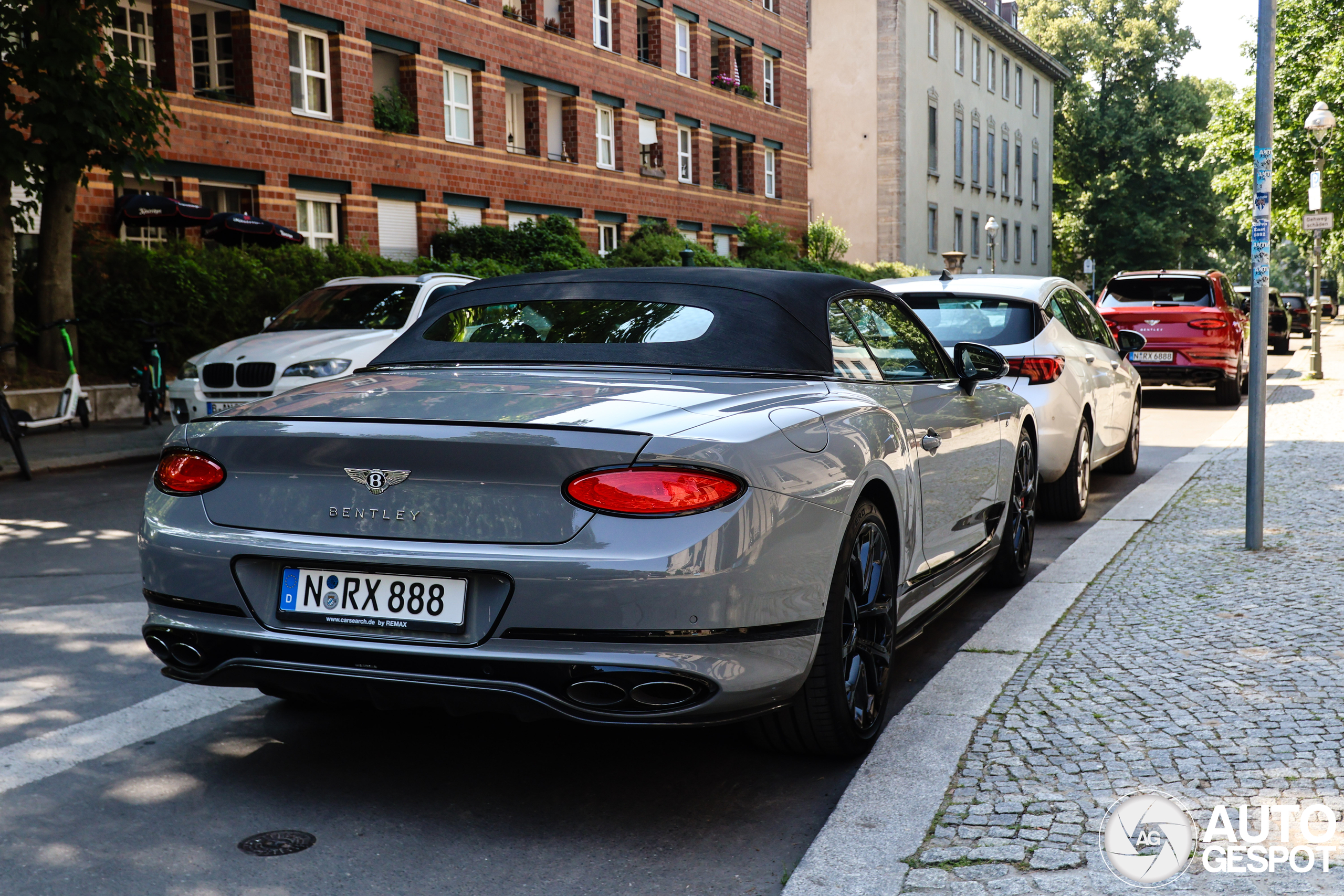 Bentley Continental GTC V8 S 2023