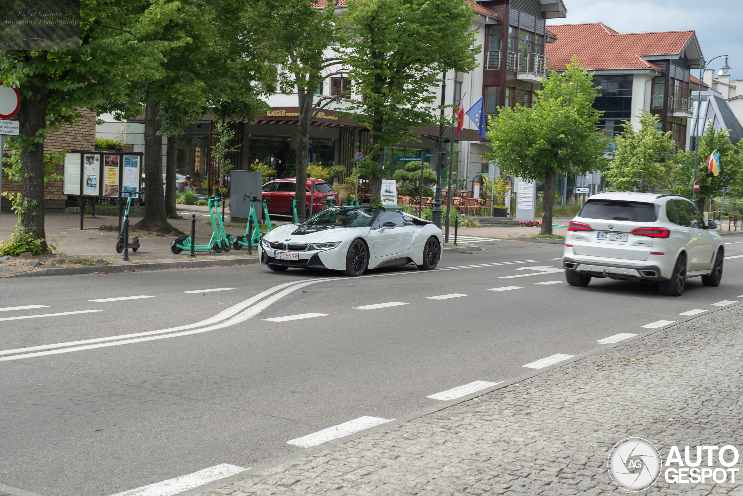 BMW i8 Roadster