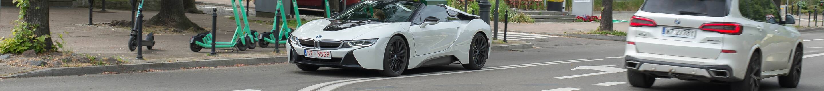 BMW i8 Roadster