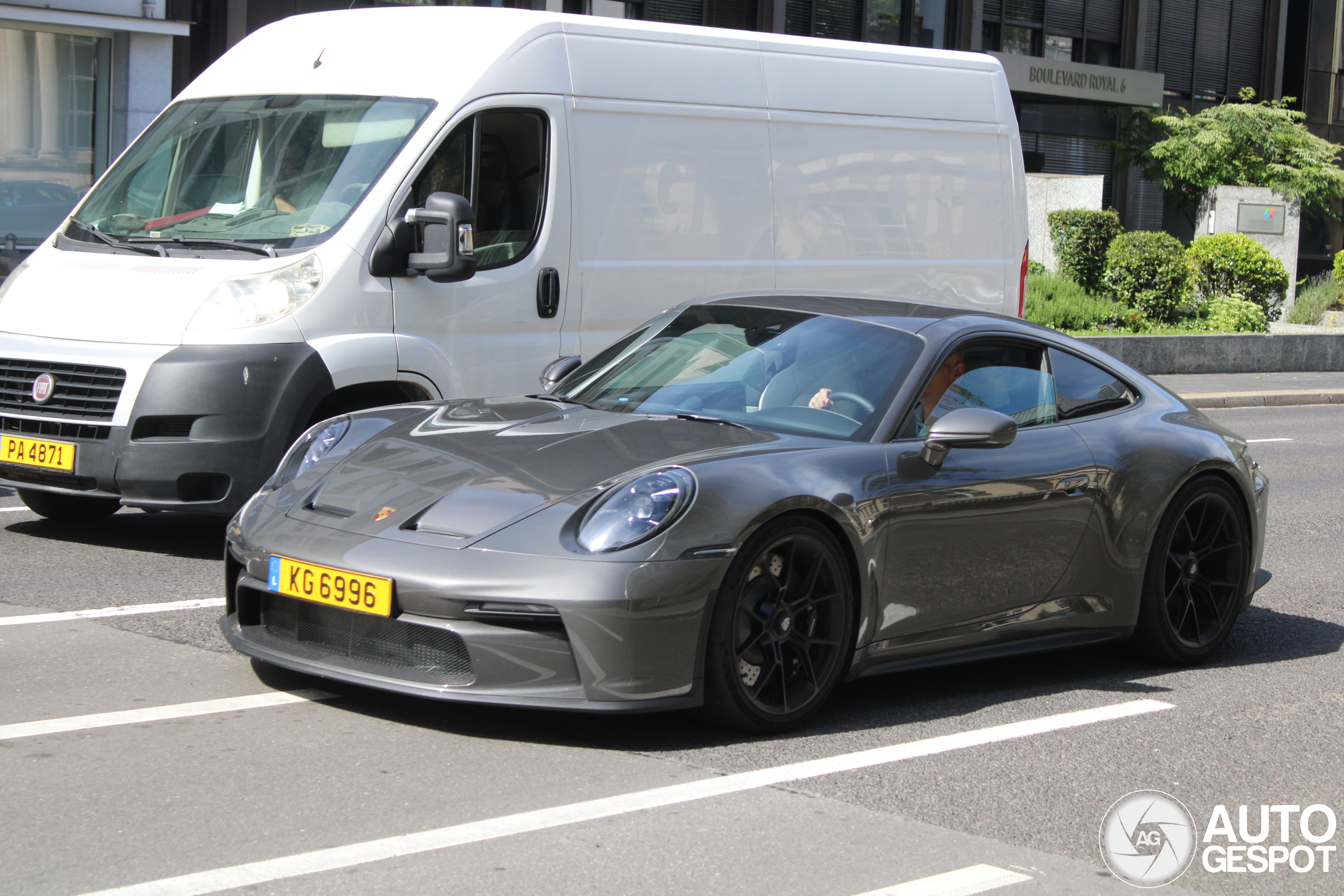 Porsche 992 GT3 Touring