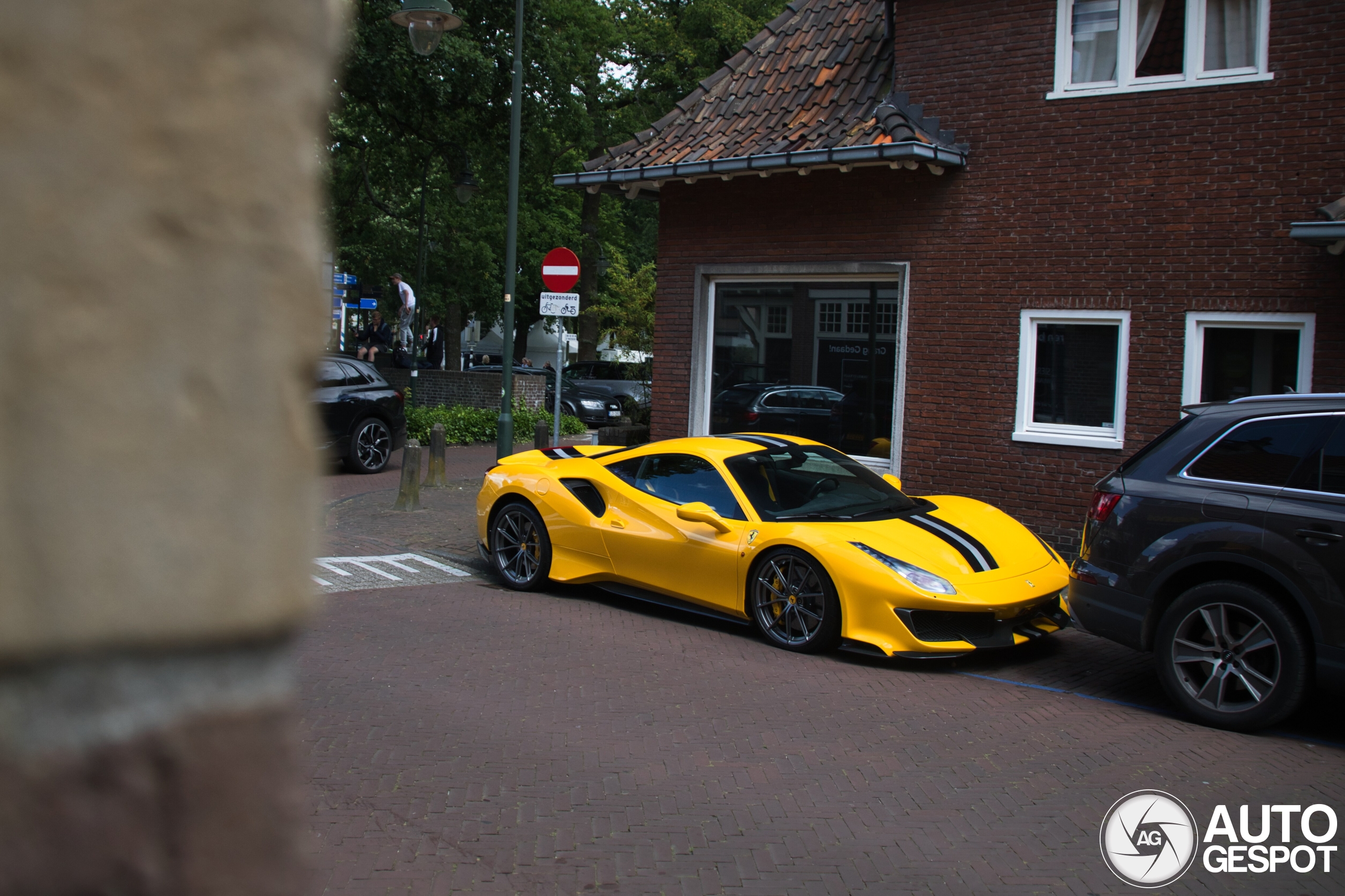 Ferrari 488 Pista