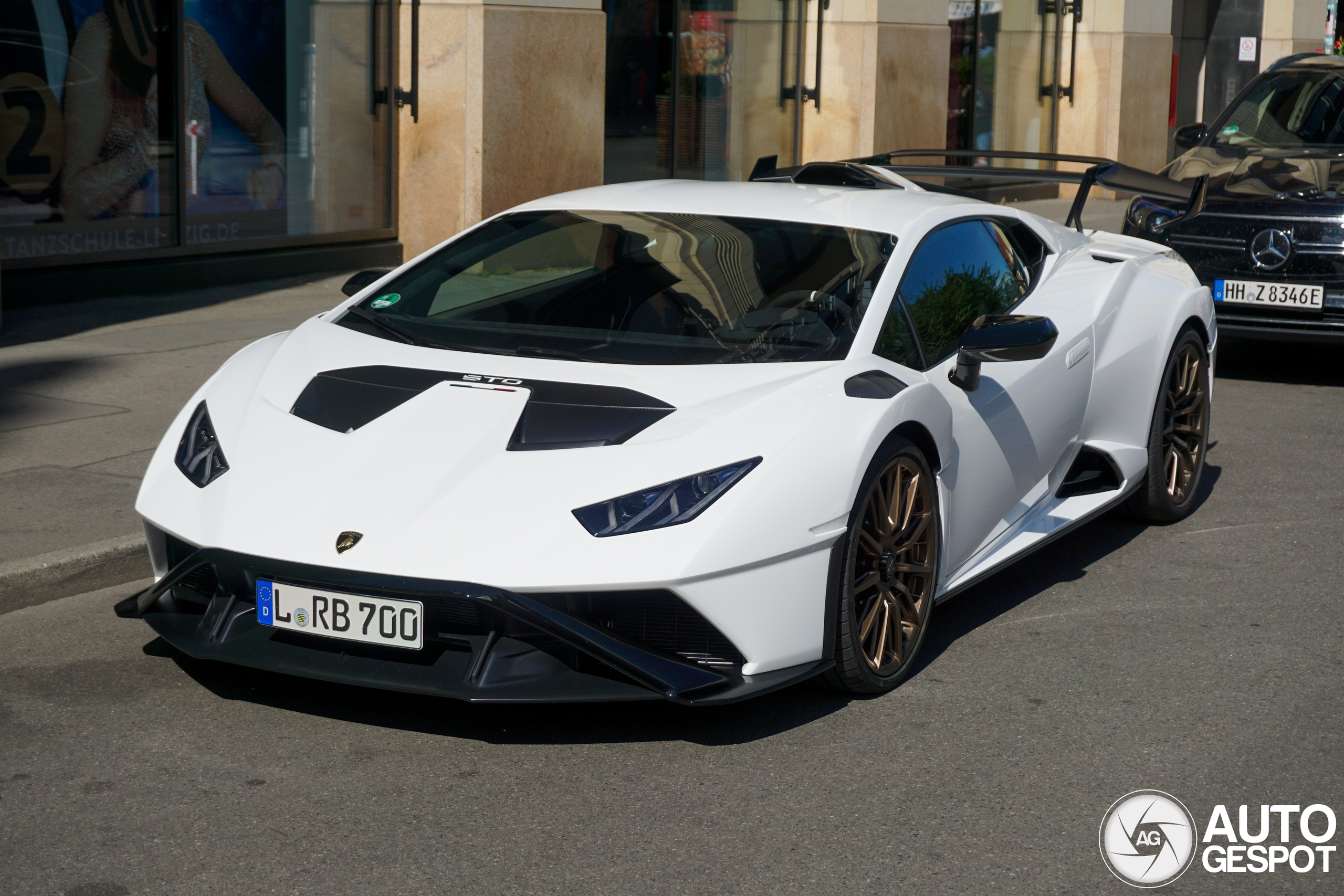 Lamborghini Huracán LP640-2 STO