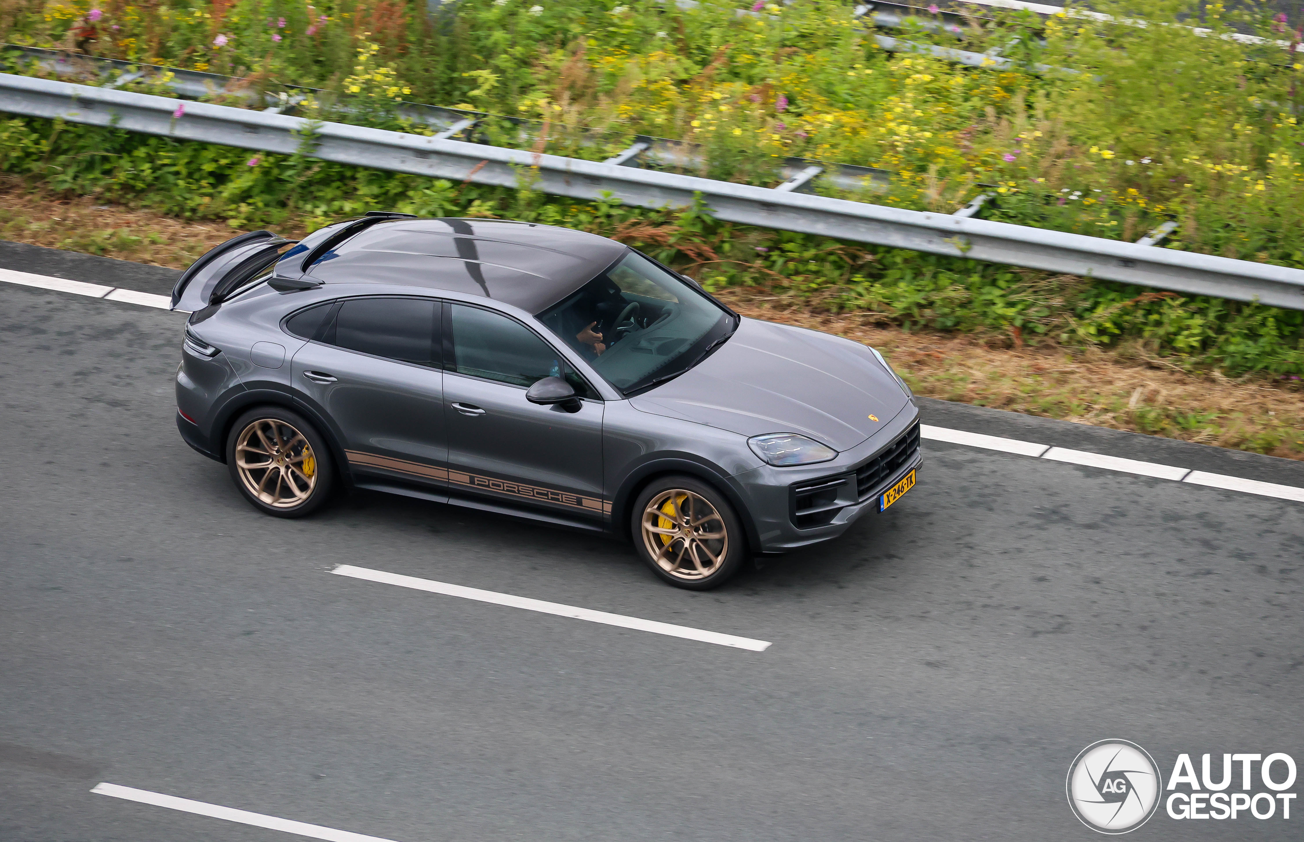 Porsche Cayenne Coupé Turbo E-Hybrid