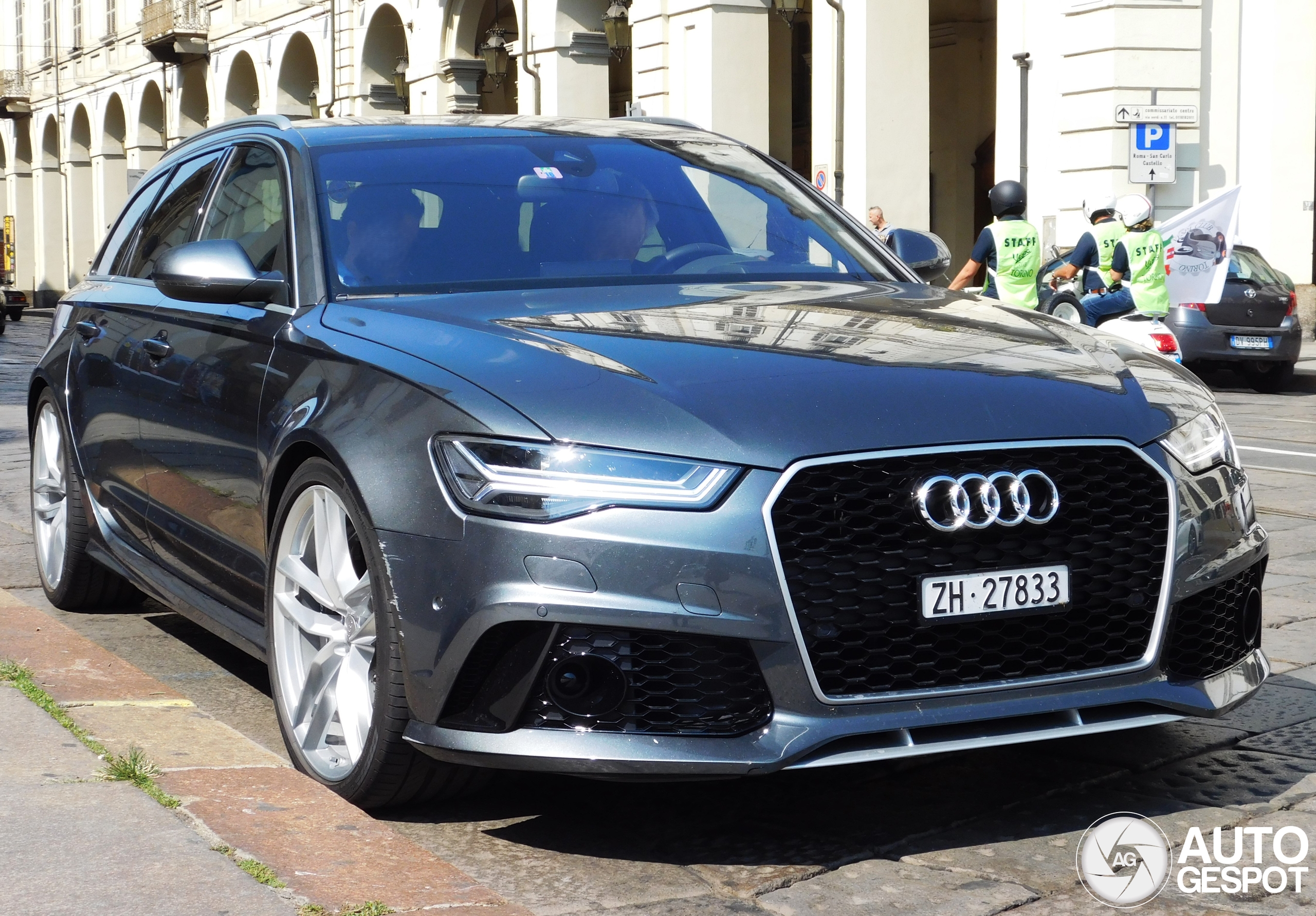 Audi RS6 Avant C7 2015