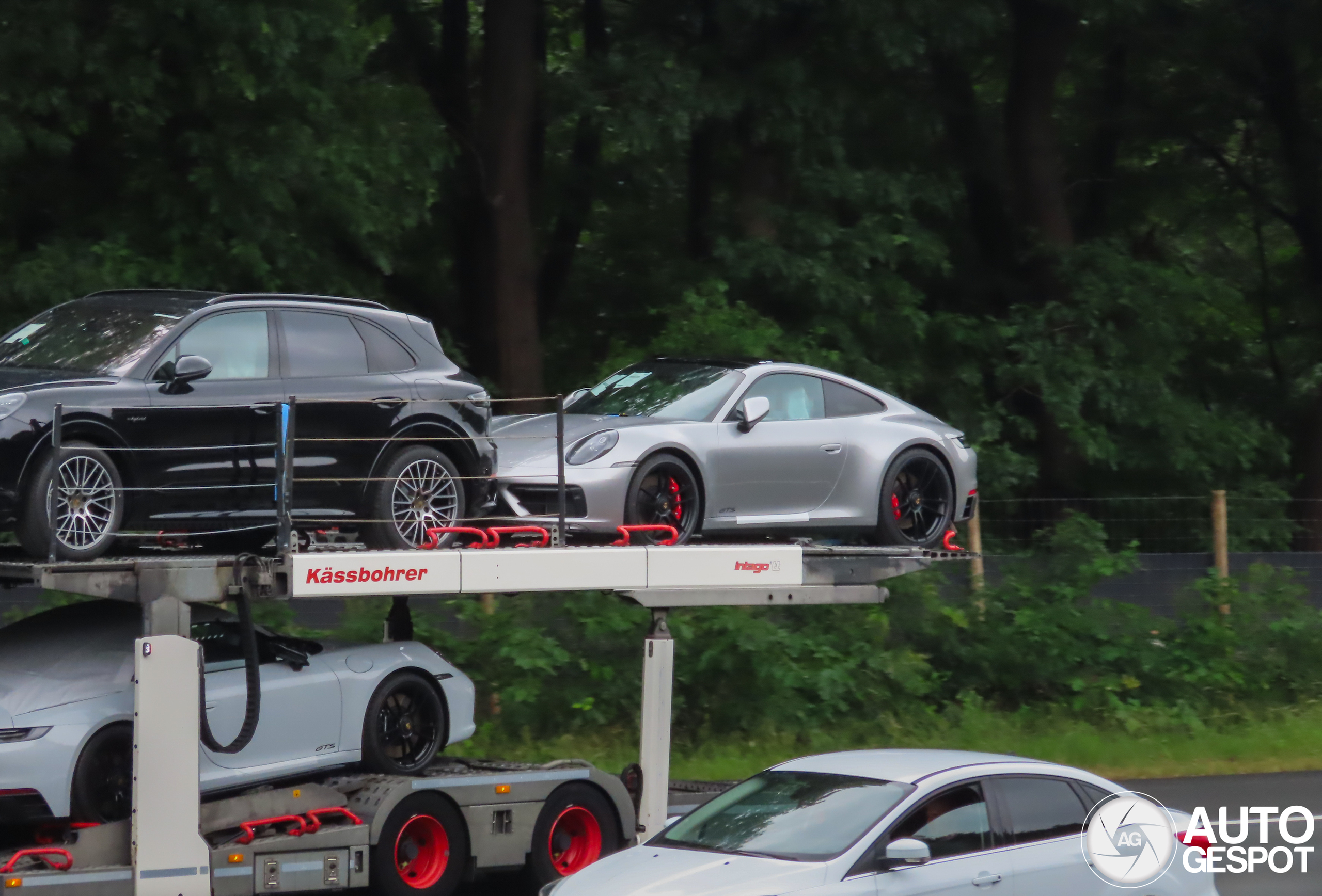 Porsche 992 Carrera GTS