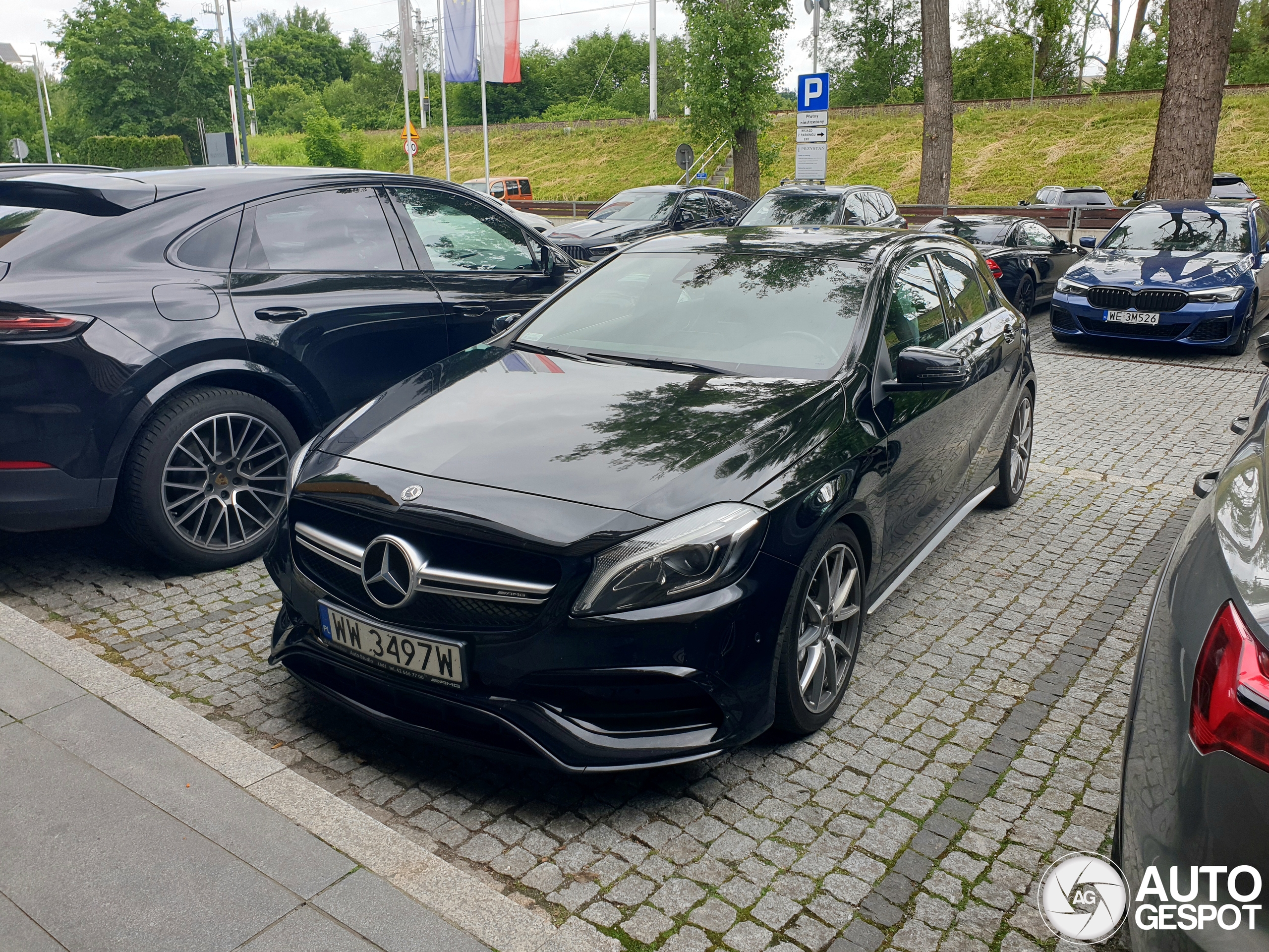 Mercedes-AMG A 45 W176 2015