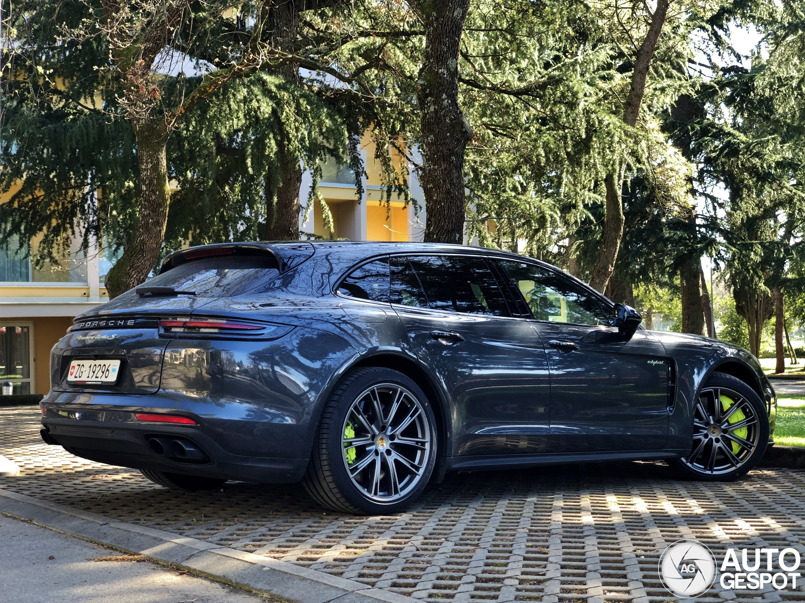 Porsche 971 Panamera Turbo S E-Hybrid Sport Turismo