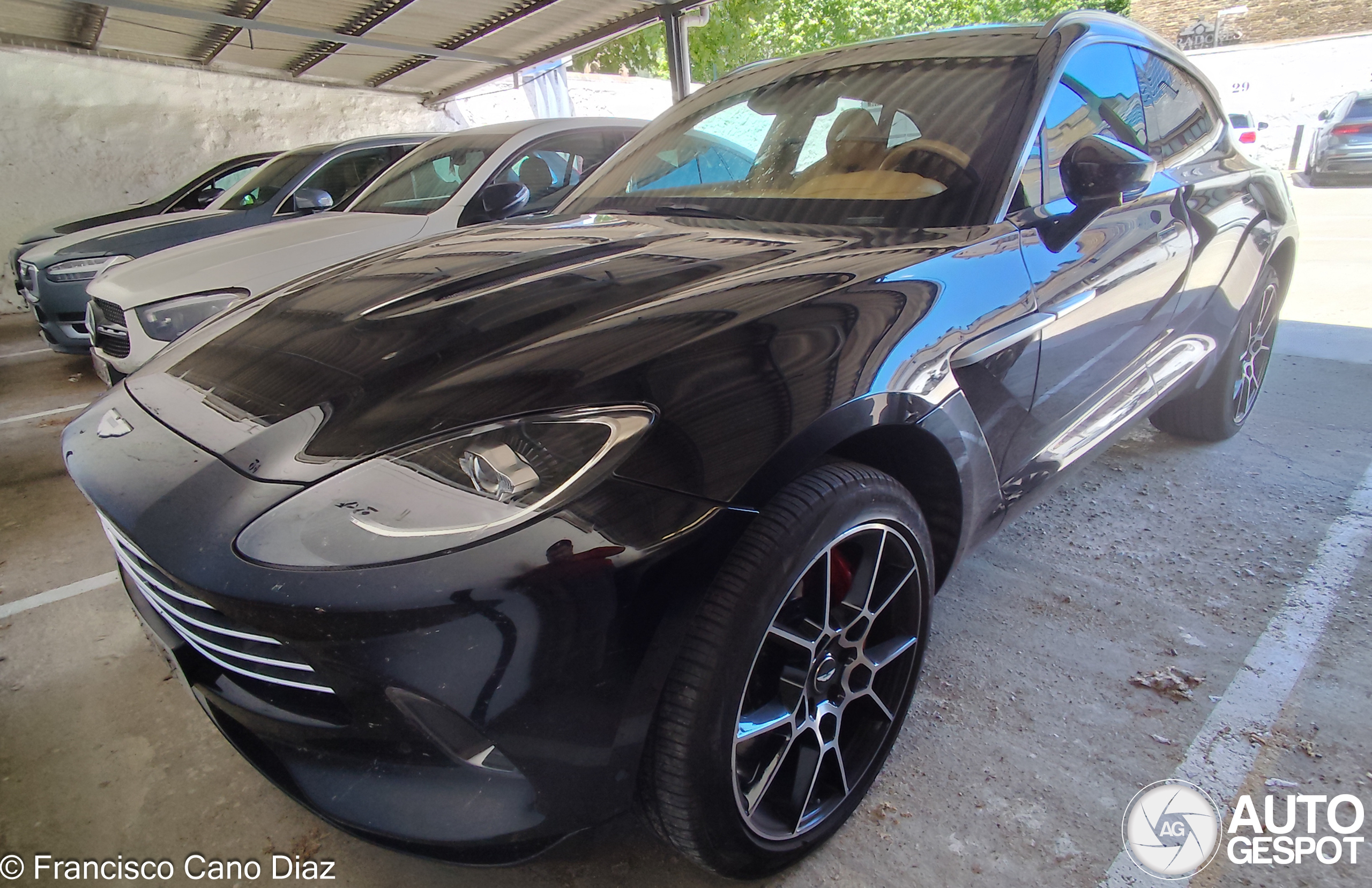 Aston Martin DBX