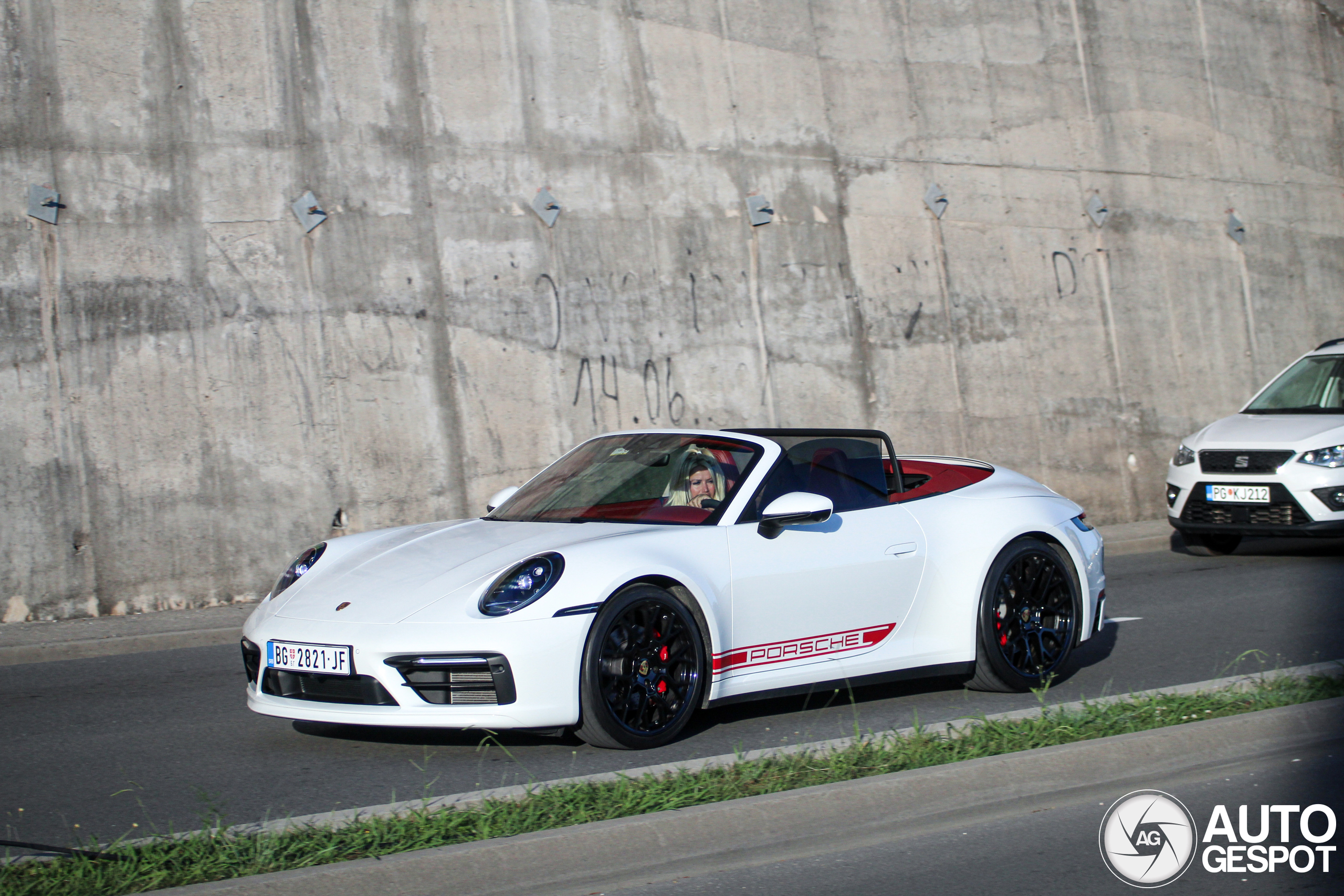 Porsche 992 Carrera 4S Cabriolet