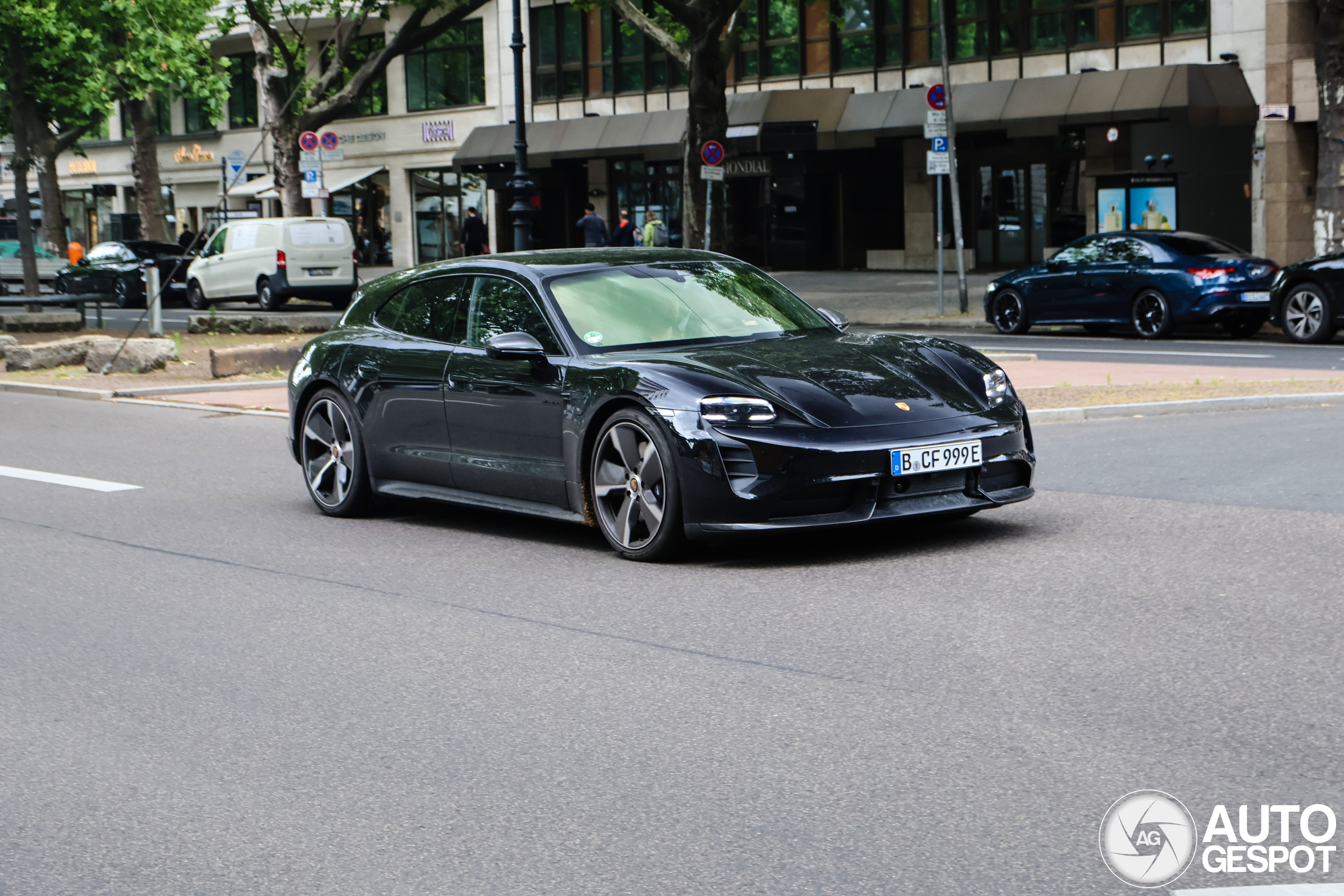 Porsche Taycan GTS Sport Turismo