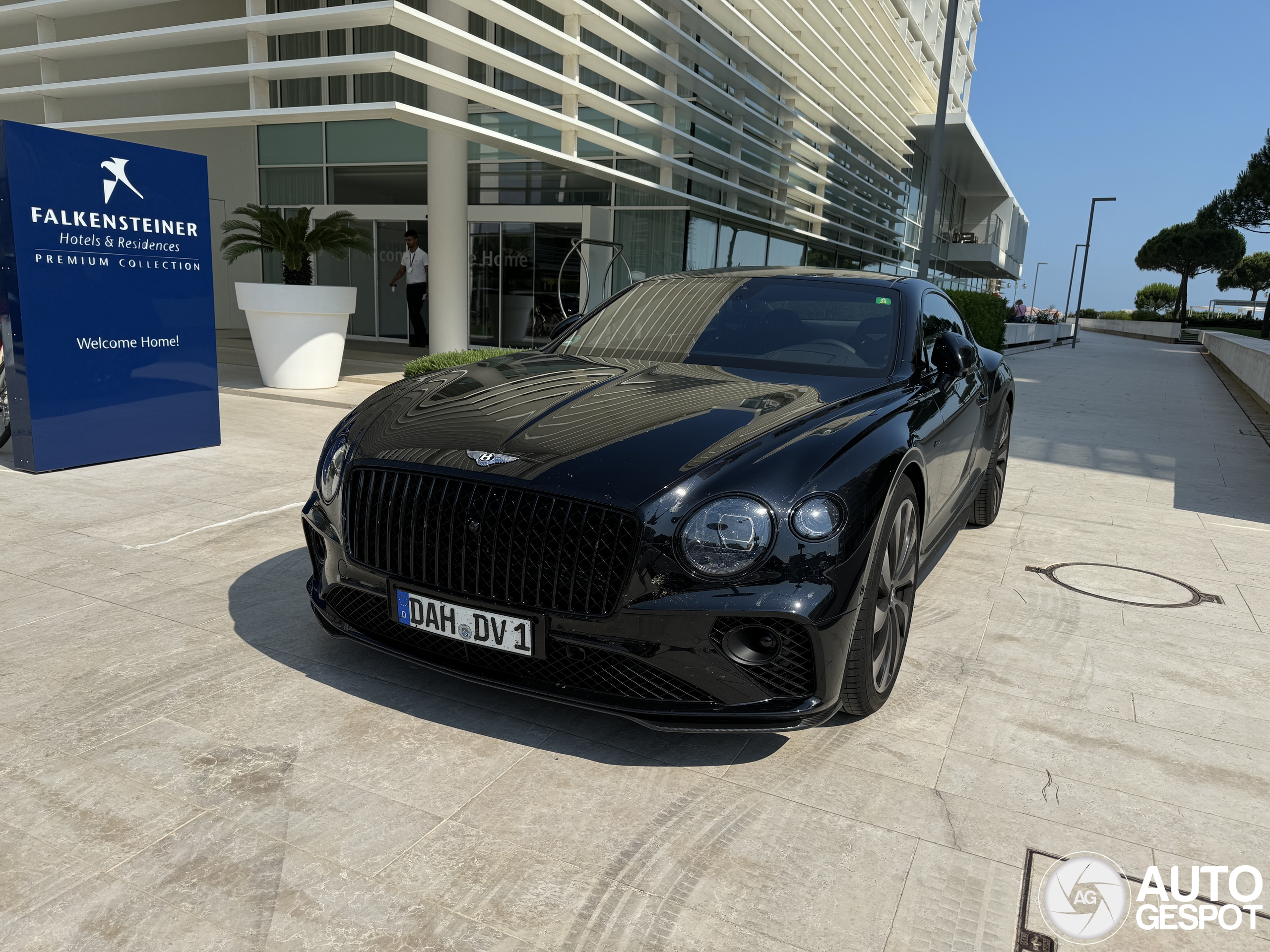 Bentley Continental GT V8 Azure 2024