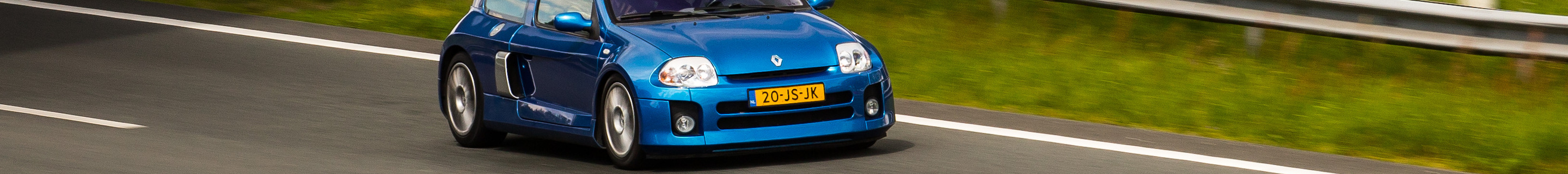 Renault Clio V6