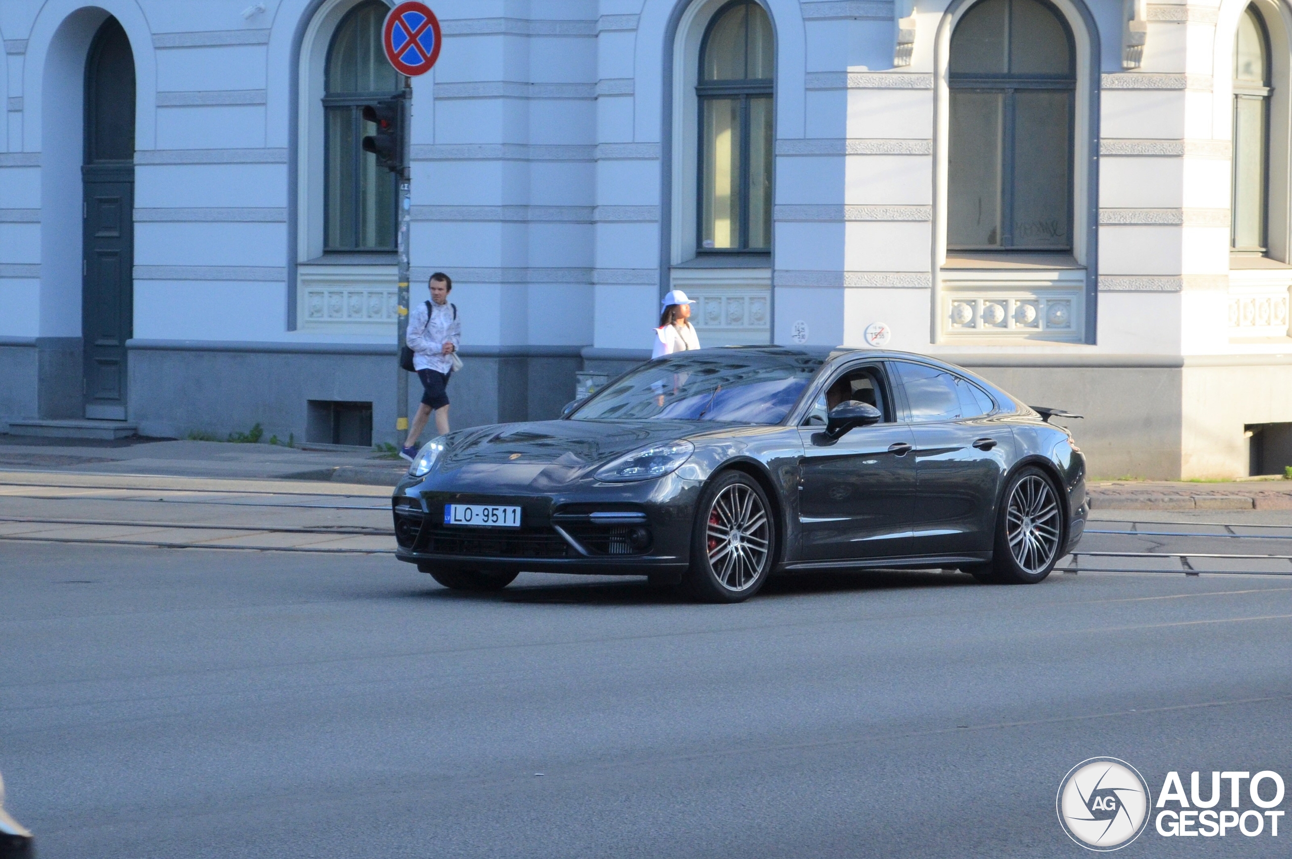 Porsche 971 Panamera Turbo