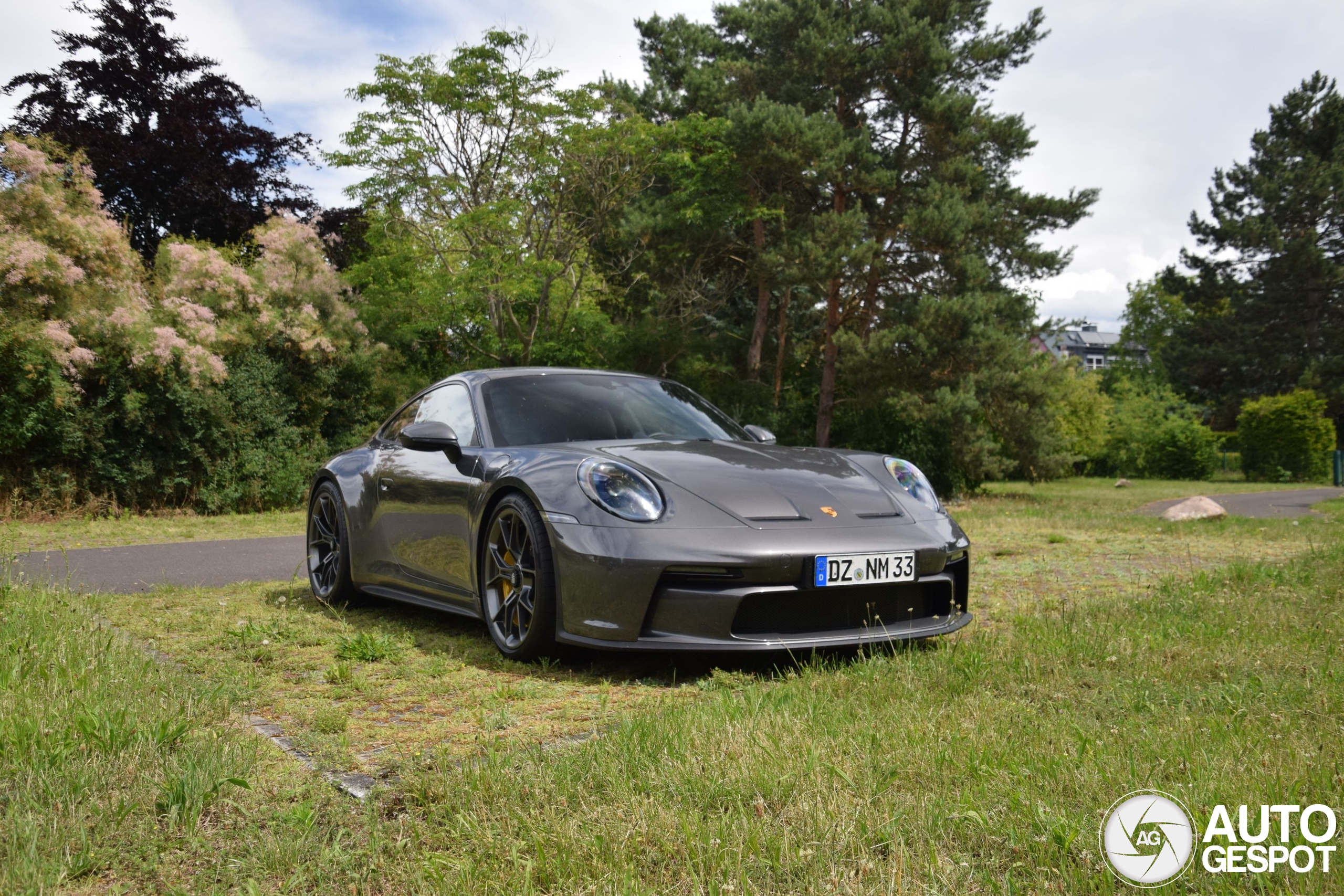 Porsche 992 GT3 Touring