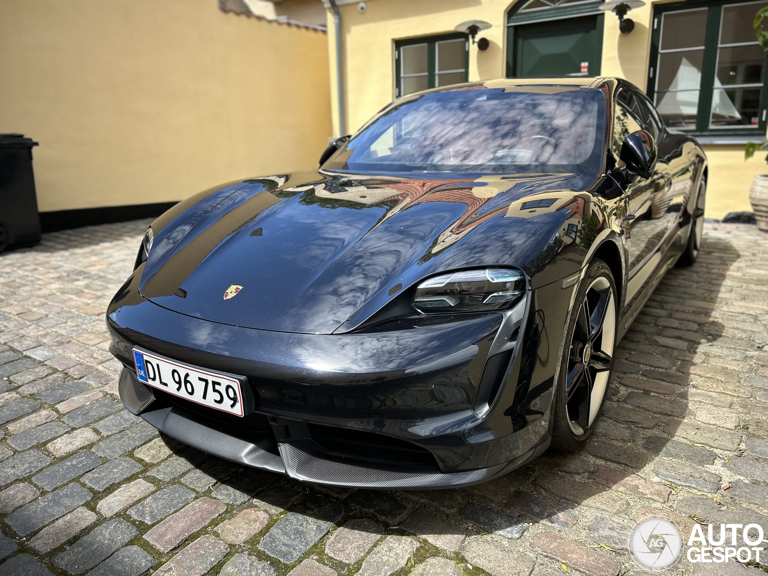 Porsche Taycan Turbo S