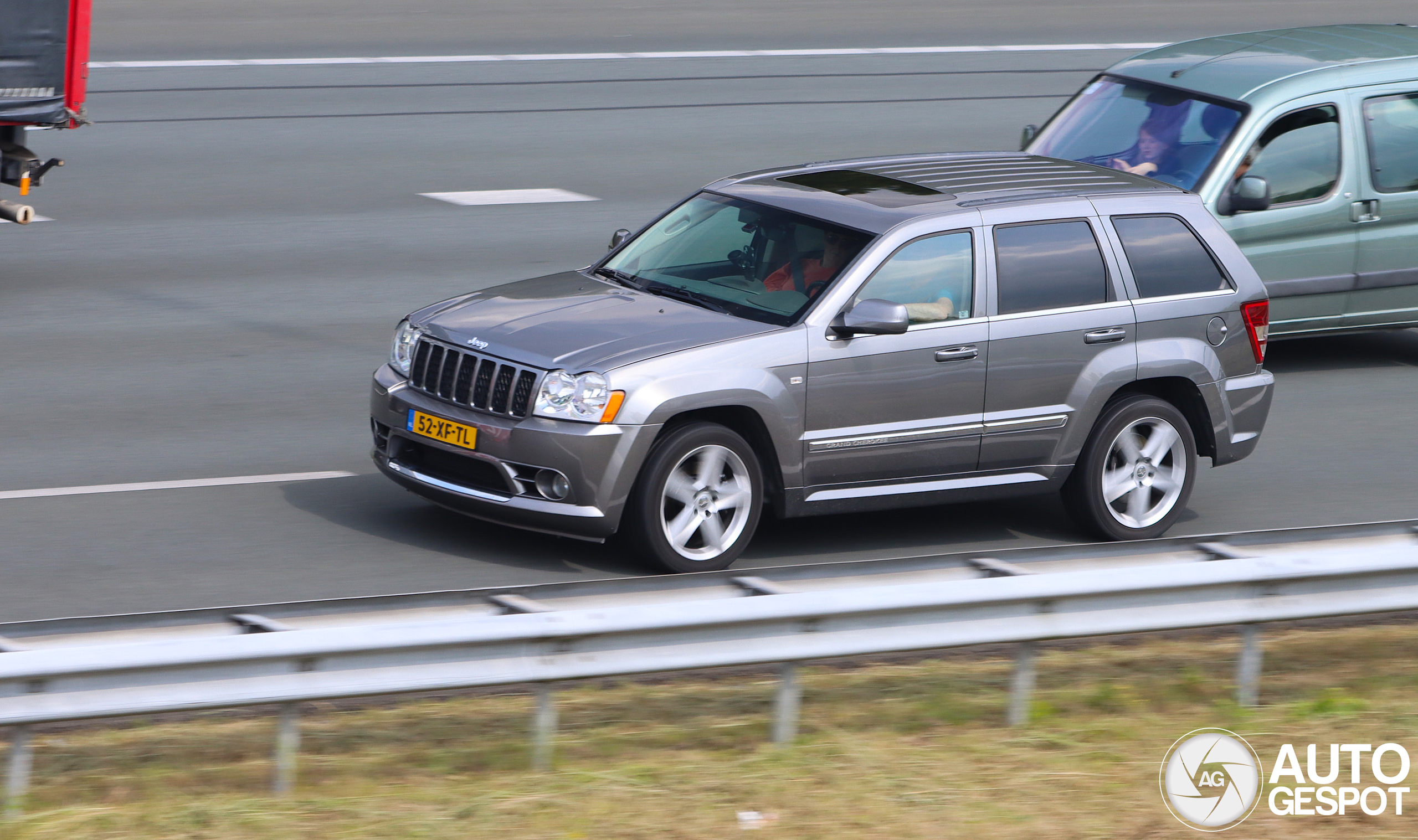 Jeep Grand Cherokee SRT-8 2005