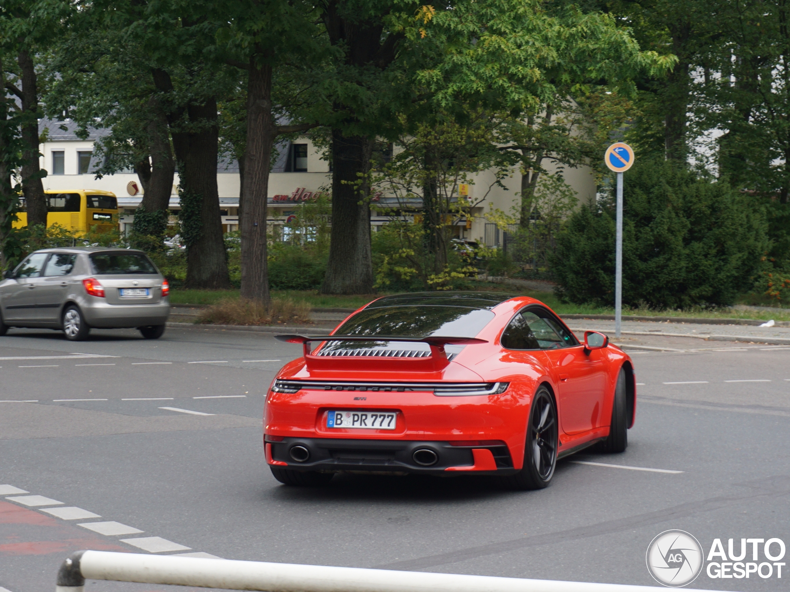 Porsche 992 Carrera 4S