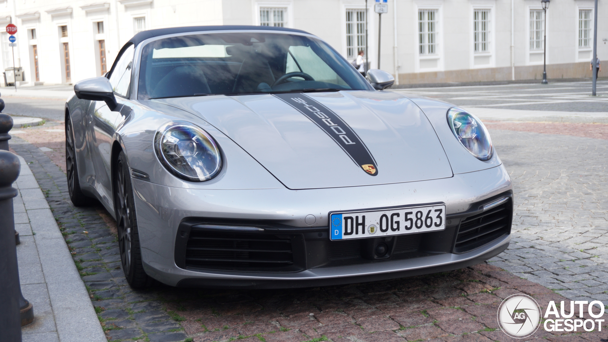 Porsche 992 Carrera 4S Cabriolet